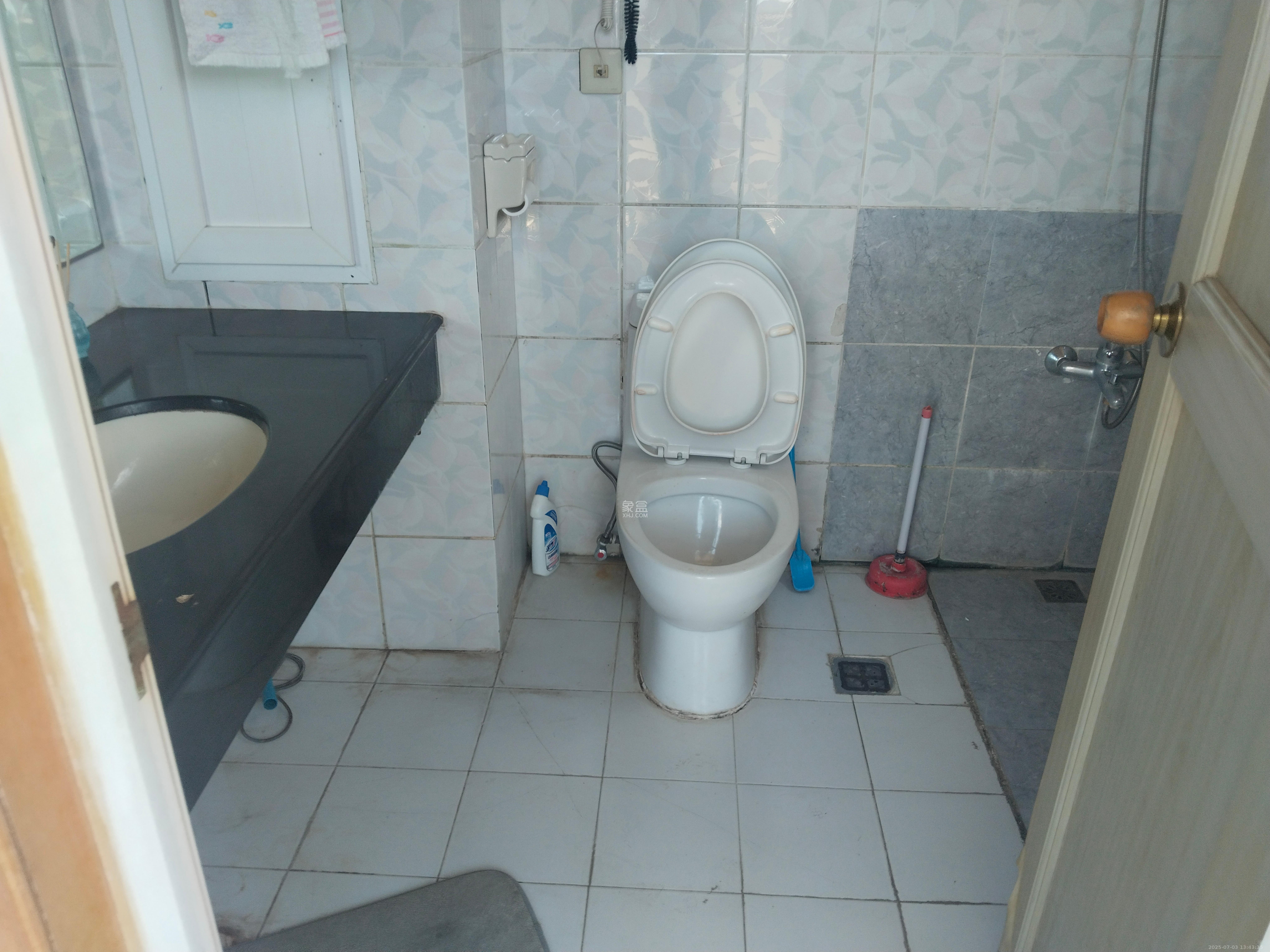 湘农桥社区  3室2厅1卫    2500.0元/月室内图