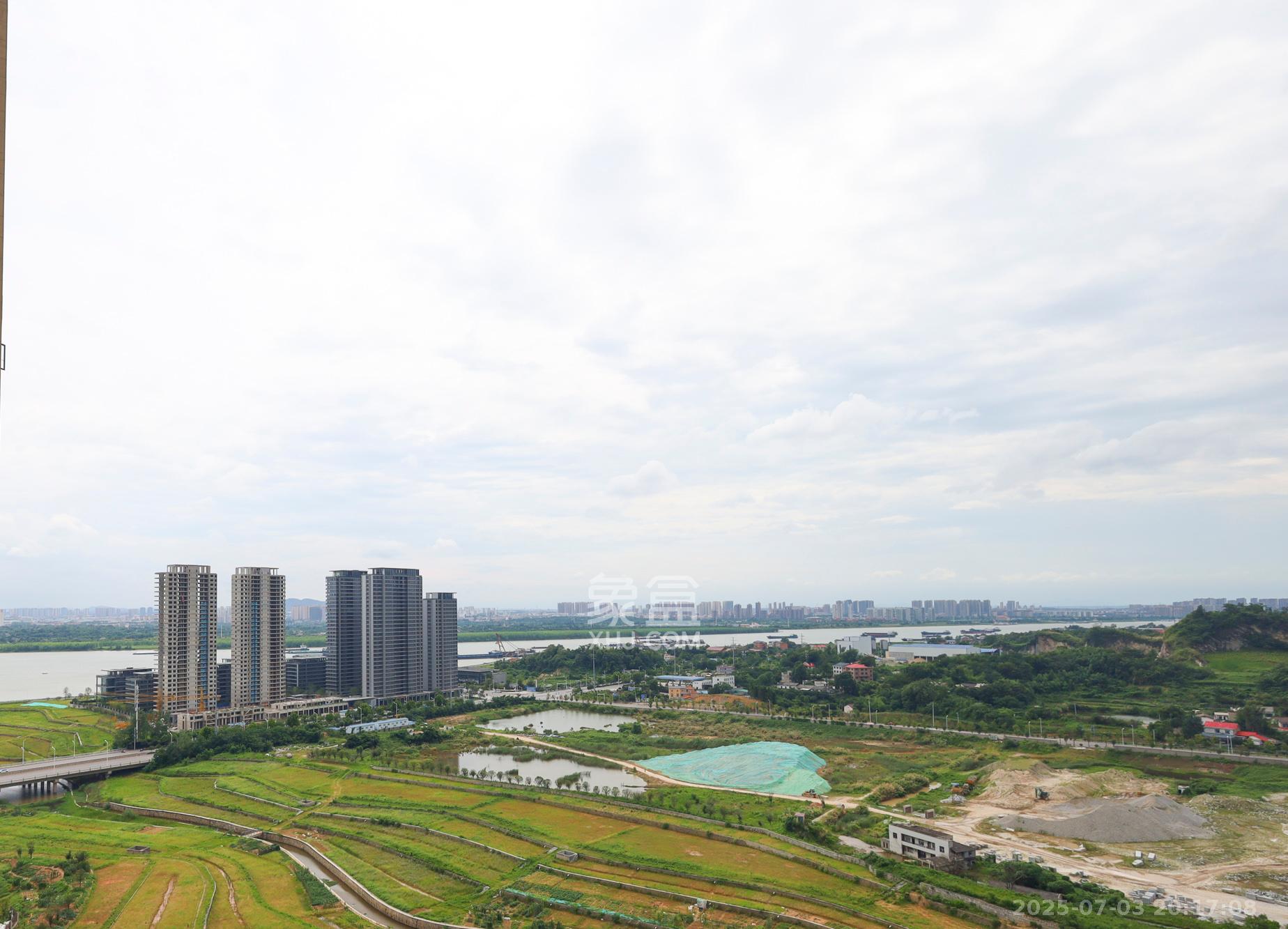帝辰金缇水郡  3室2厅2卫   42.00万其他