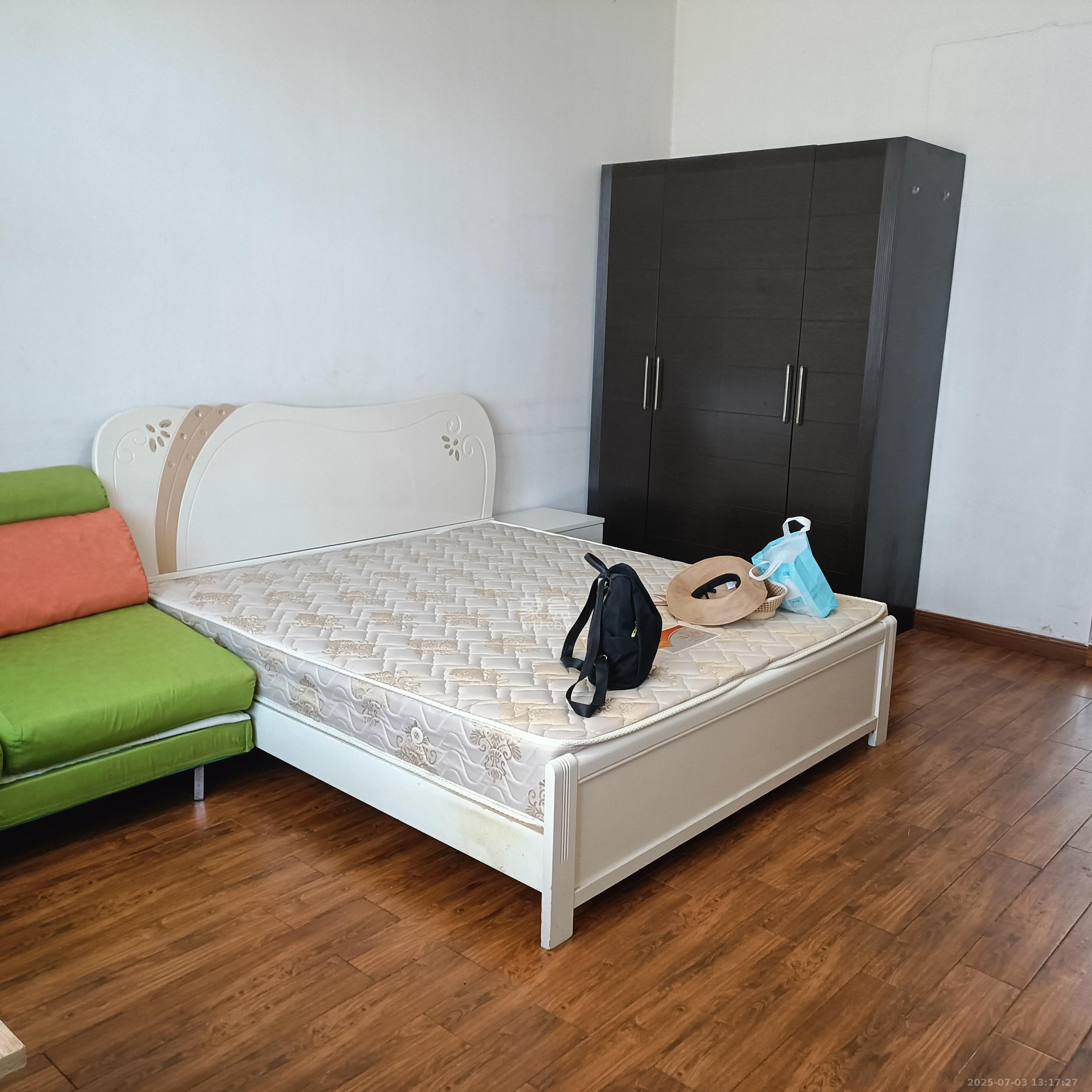 三和家园 1室1厅1卫 1200.0元/月 三和家园 1室1厅1卫 1200.0元/月室内图