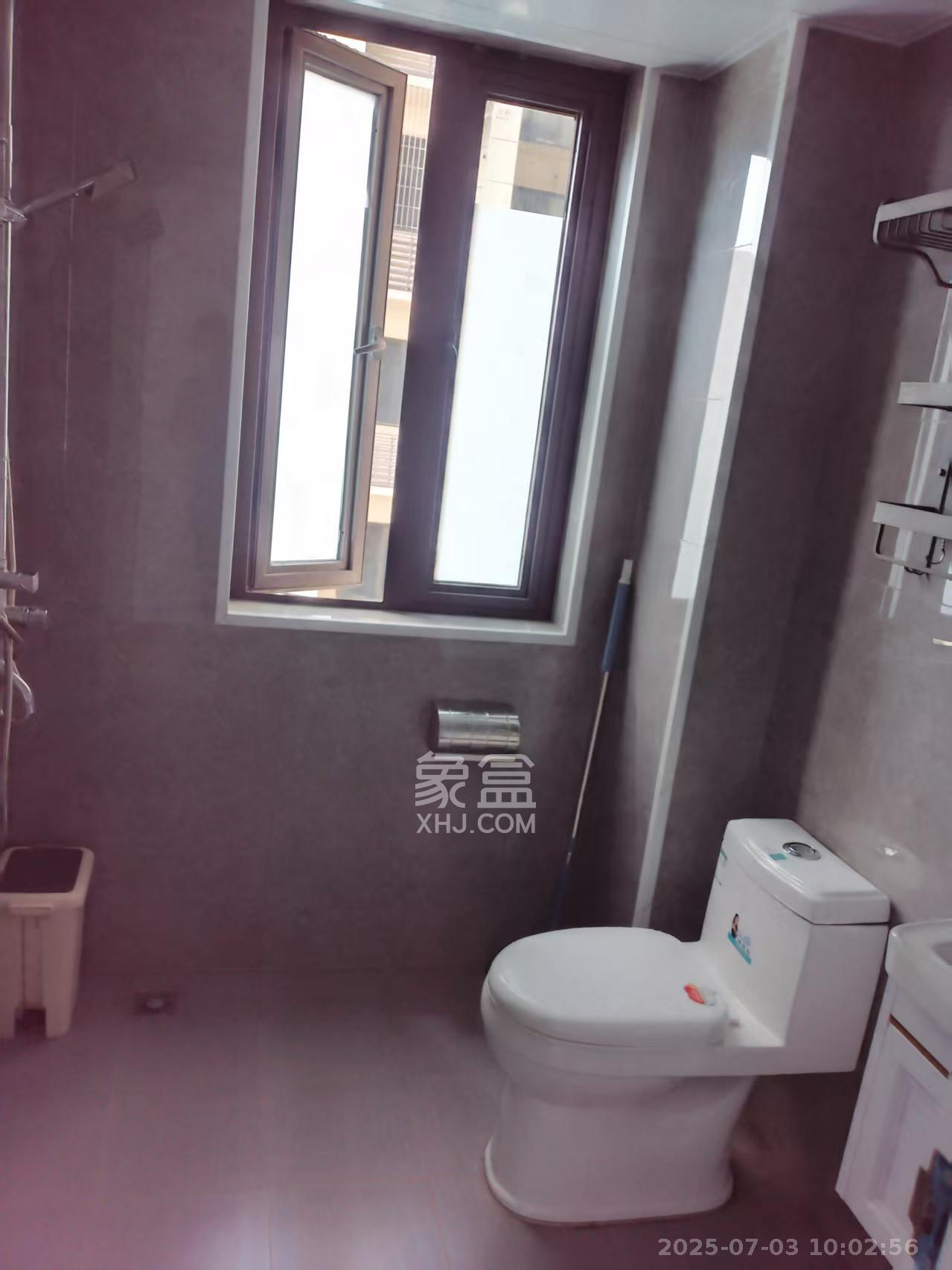 长房明宸府  4室1厅1卫   2500.00元/月室内图