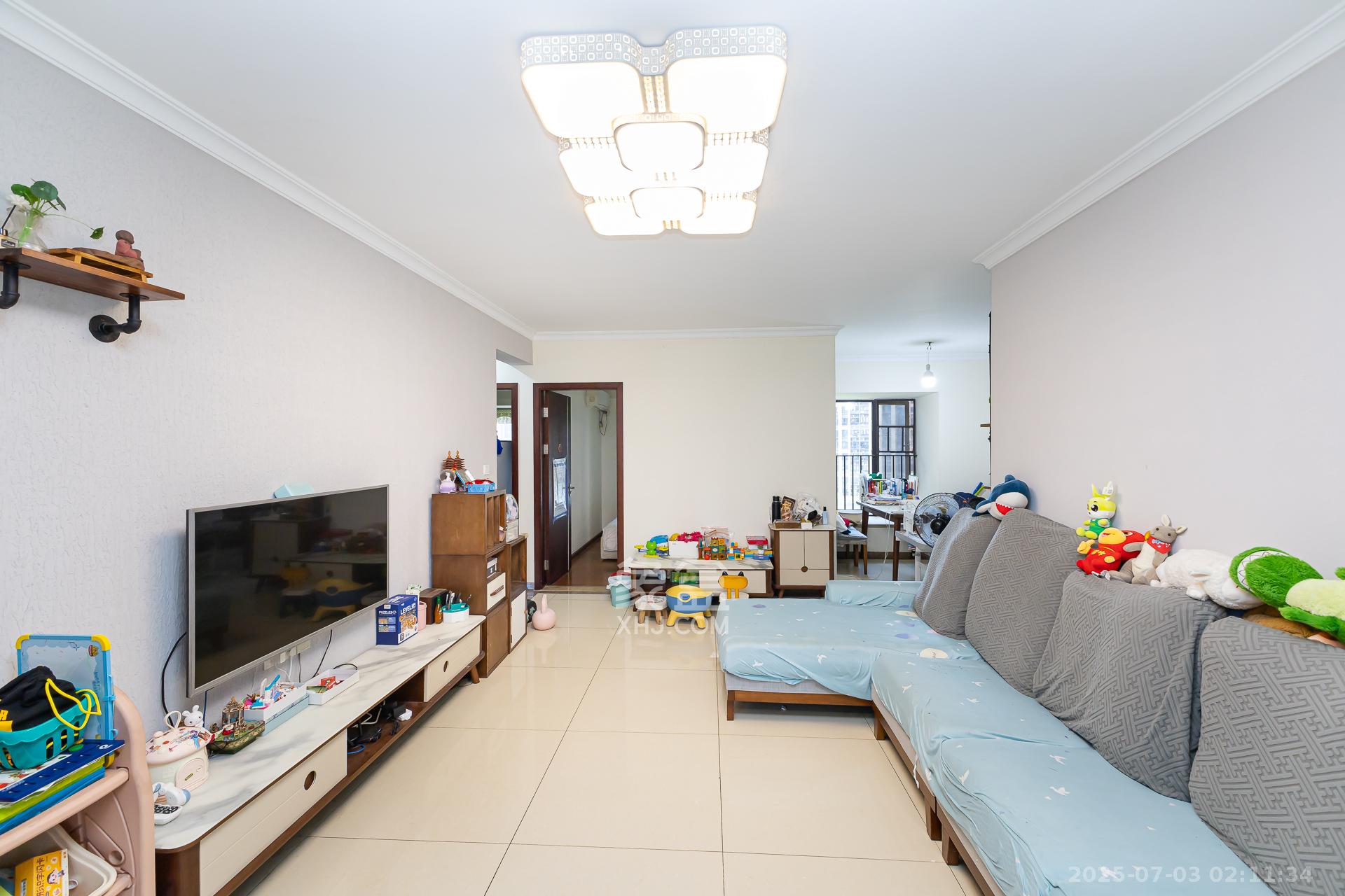 时代倾城一期 1室2厅1卫 85.0万 时代倾城一期 1室2厅1卫 85.0万客厅