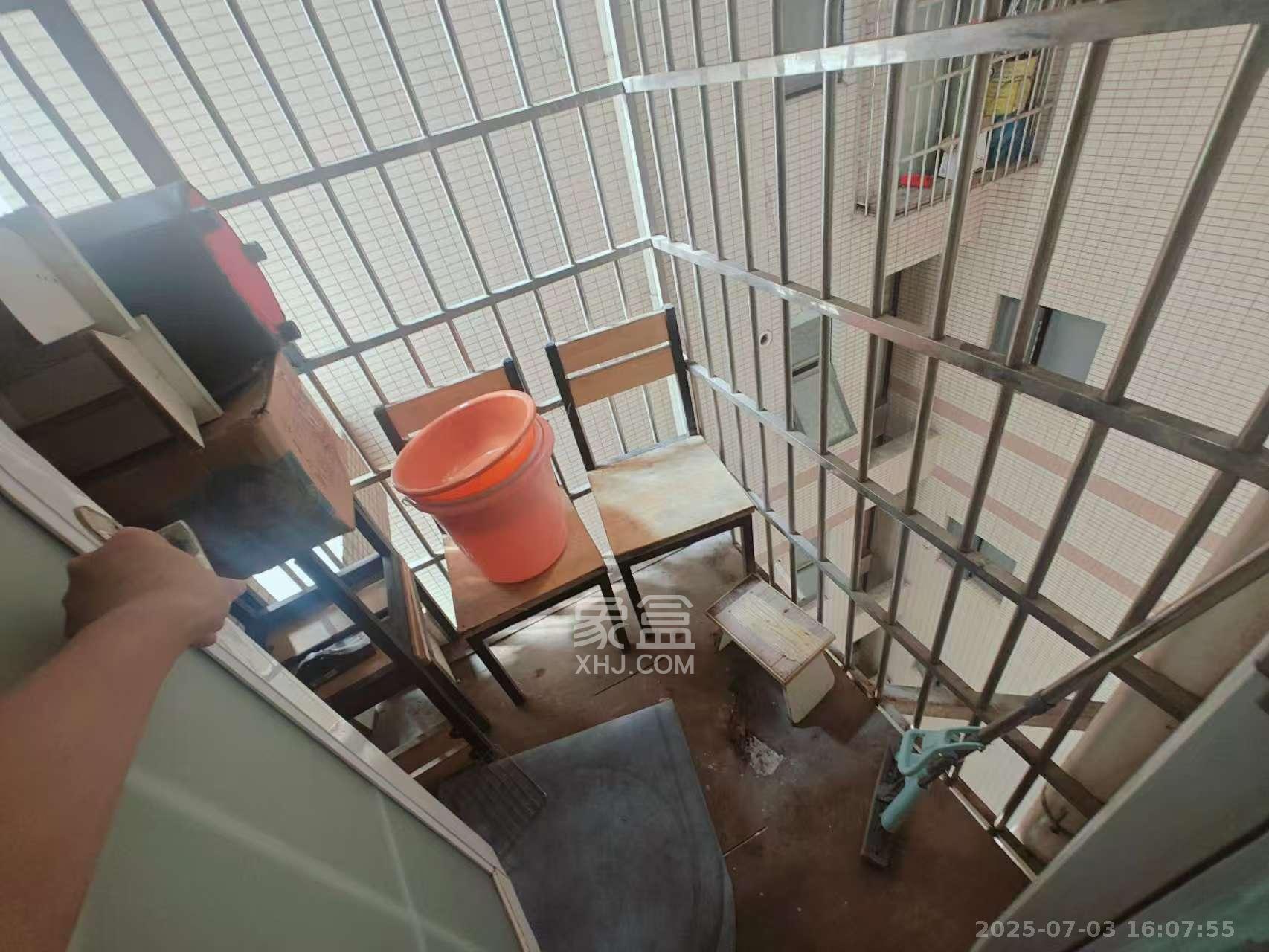 鸿基橄榄君庭  3室1厅1卫   2700.00元/月室内图