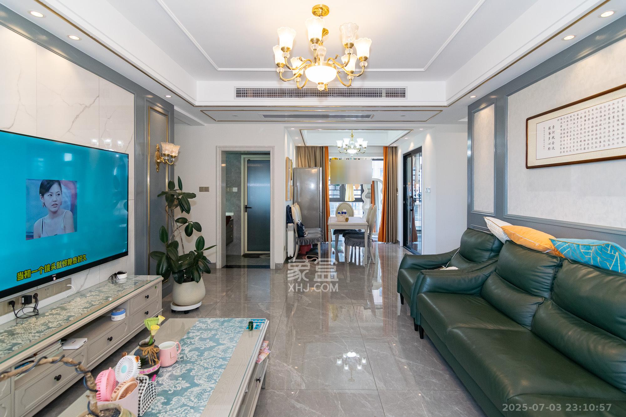 朗诗麓岛 4室2厅2卫 90.0万 朗诗麓岛 4室2厅2卫 90.0万客厅