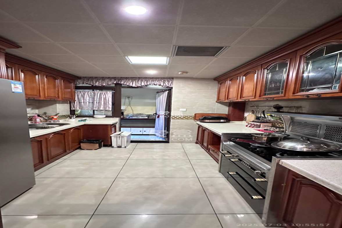 融科檀香山(融科紫檀、香山国际)  2室2厅2卫    5500.0元/月 融科檀香山(融科紫檀、香山国际)  2室2厅2卫    5500.0元/月室内图