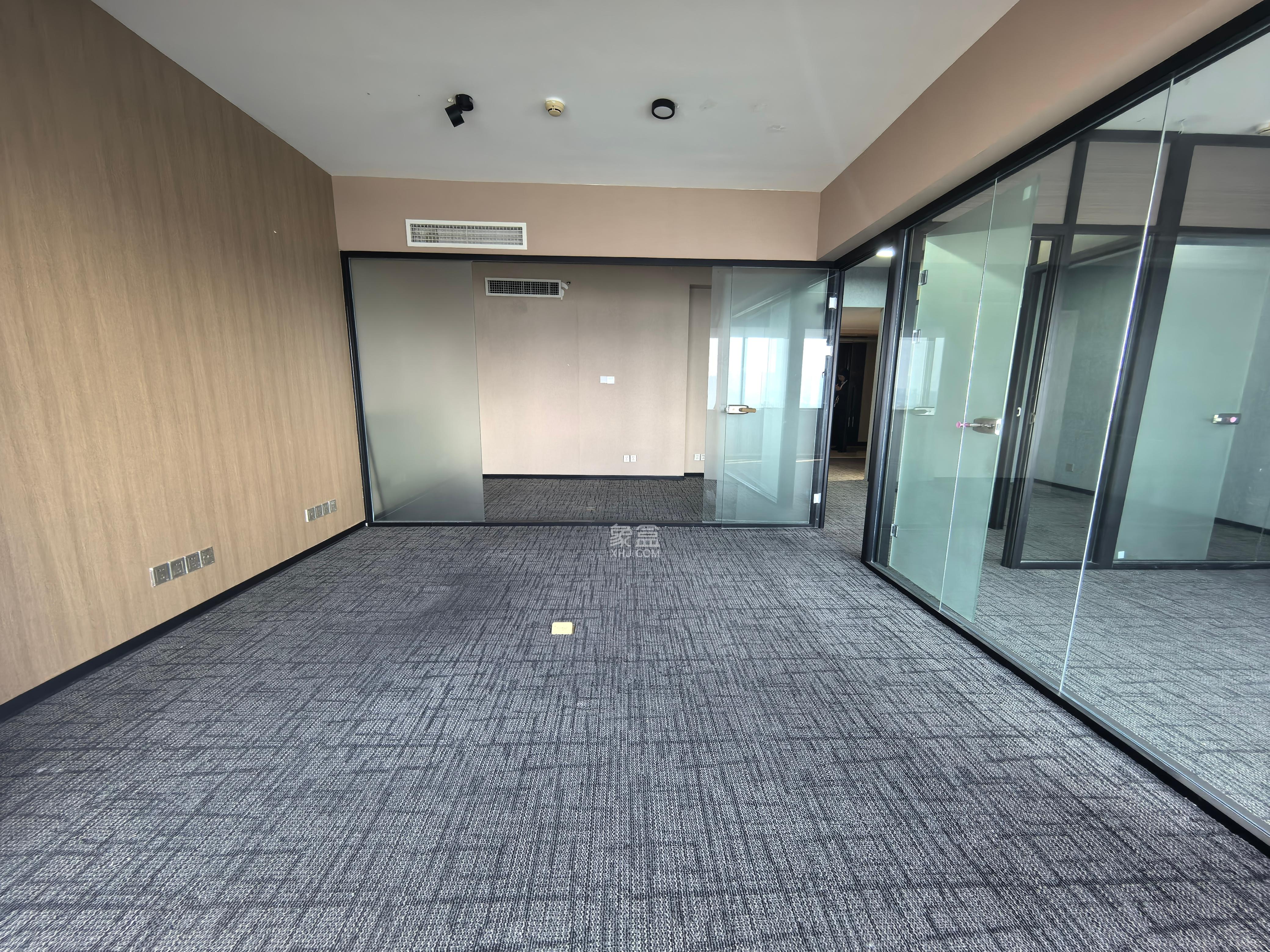 保利国际广场 1室1厅1卫 6500.0元/月 保利国际广场 1室1厅1卫 6500.0元/月室内图