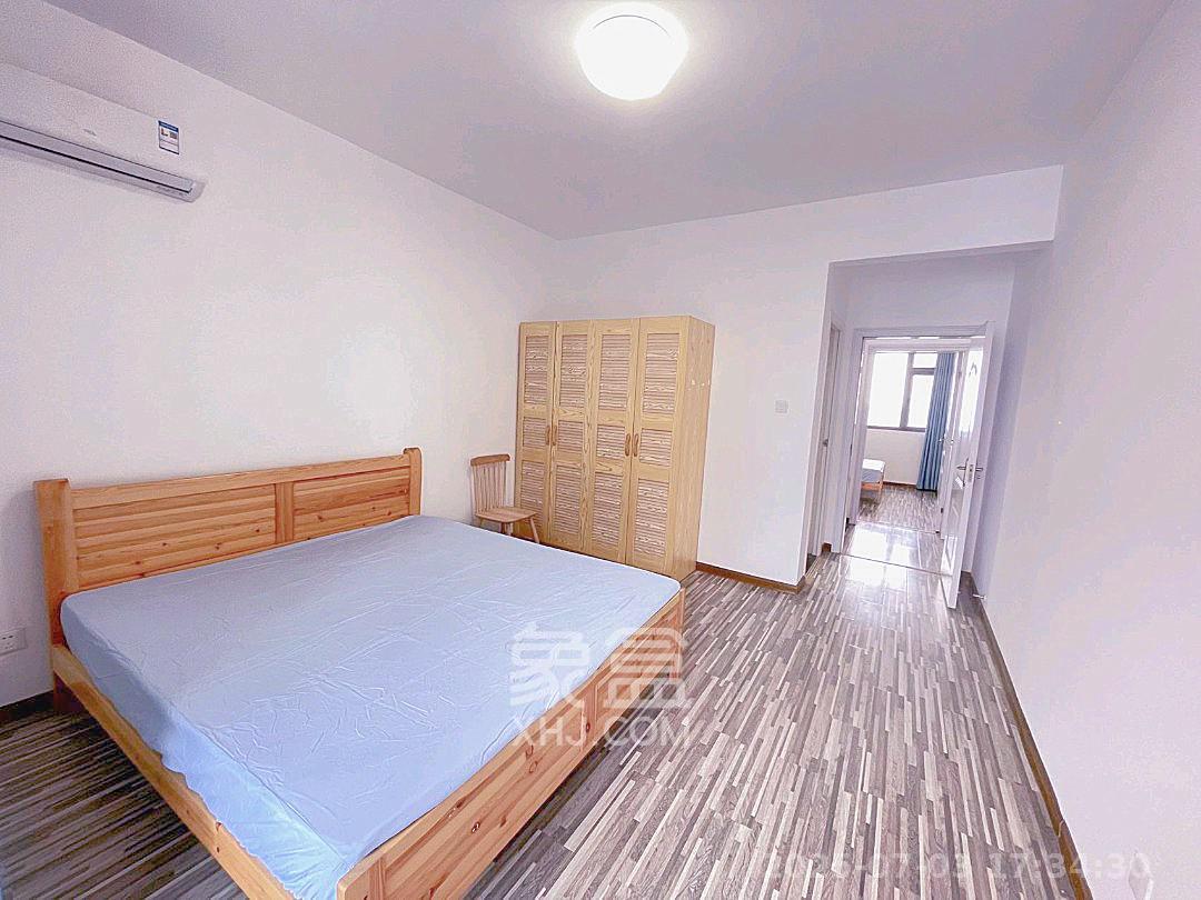 八方小区C区  3室2厅2卫   3500.00元/月室内图