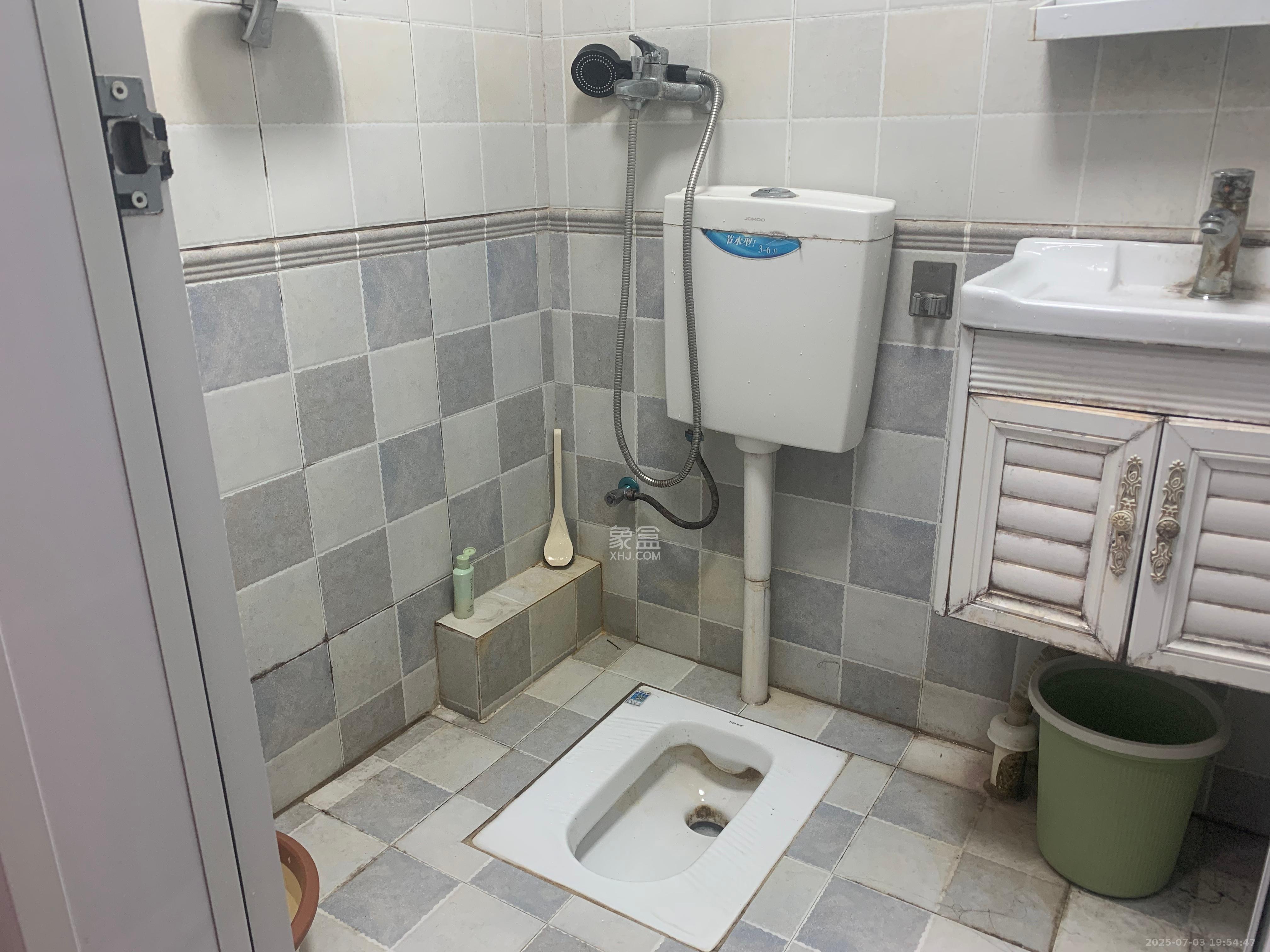 中建芙蓉嘉苑 1室1厅1卫 1200.0元/月 中建芙蓉嘉苑 1室1厅1卫 1200.0元/月室内图