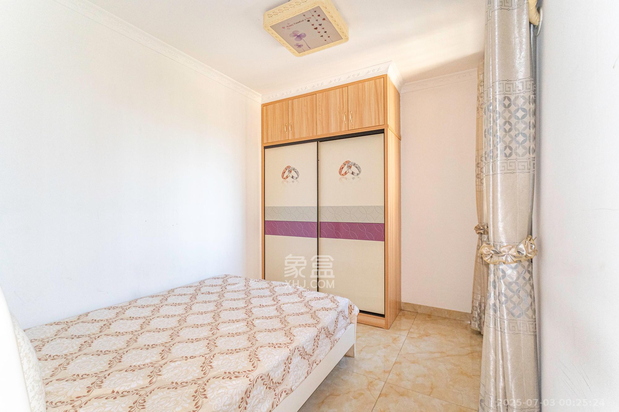 康桥长郡 3室2厅1卫 59.0万 康桥长郡 3室2厅1卫 59.0万卧室