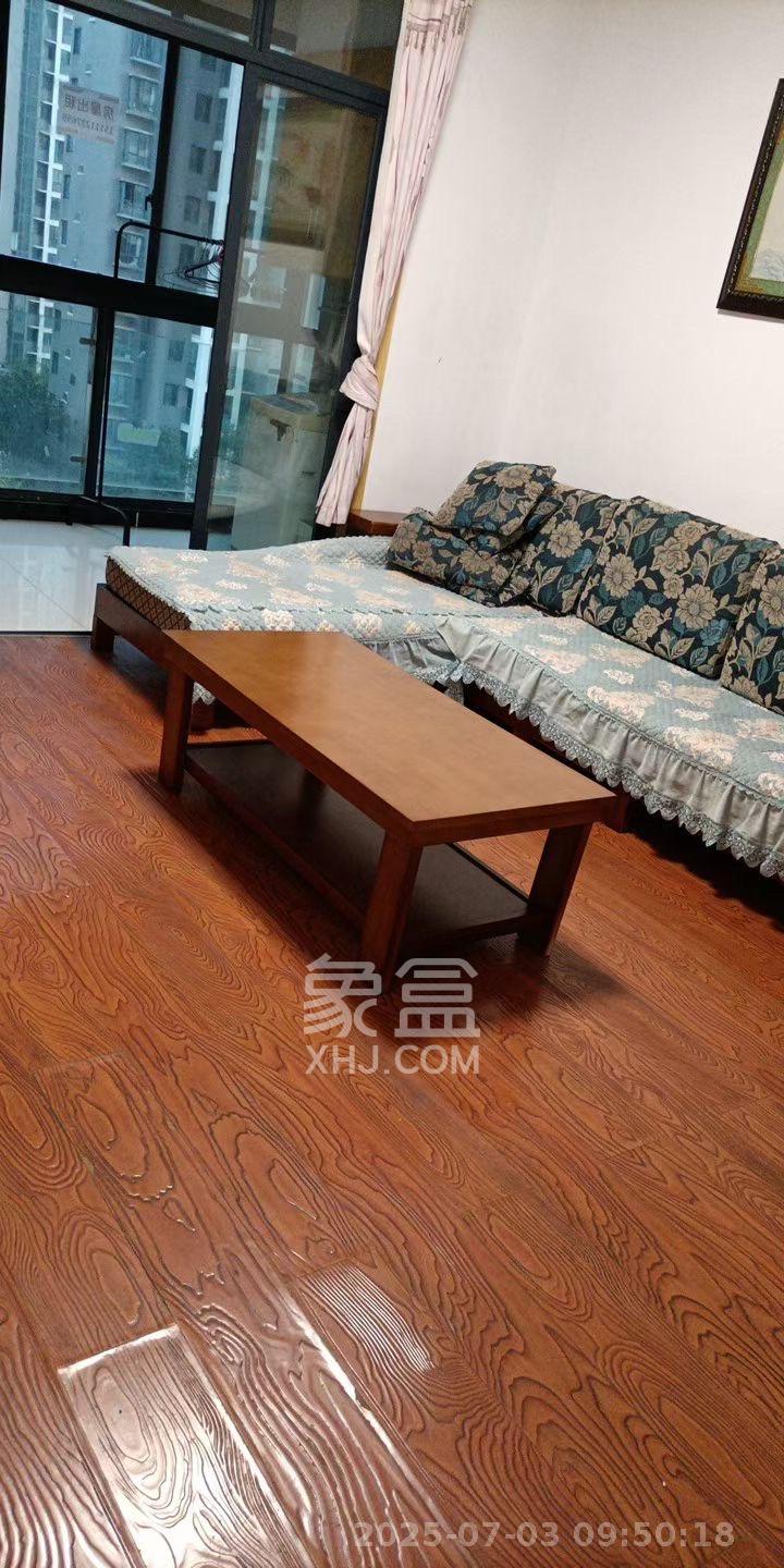 湘江世纪城融江苑  3室2厅2卫   2200.00元/月
