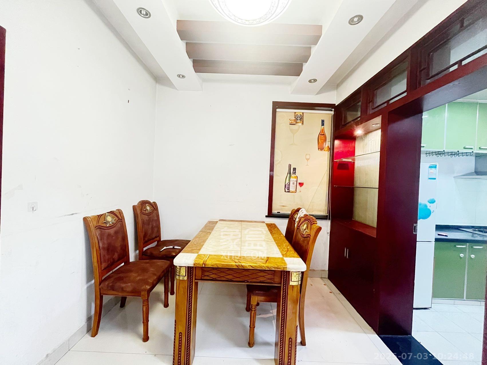 格林星城 3室2厅2卫 2700.0元/月 格林星城 3室2厅2卫 2700.0元/月室内图