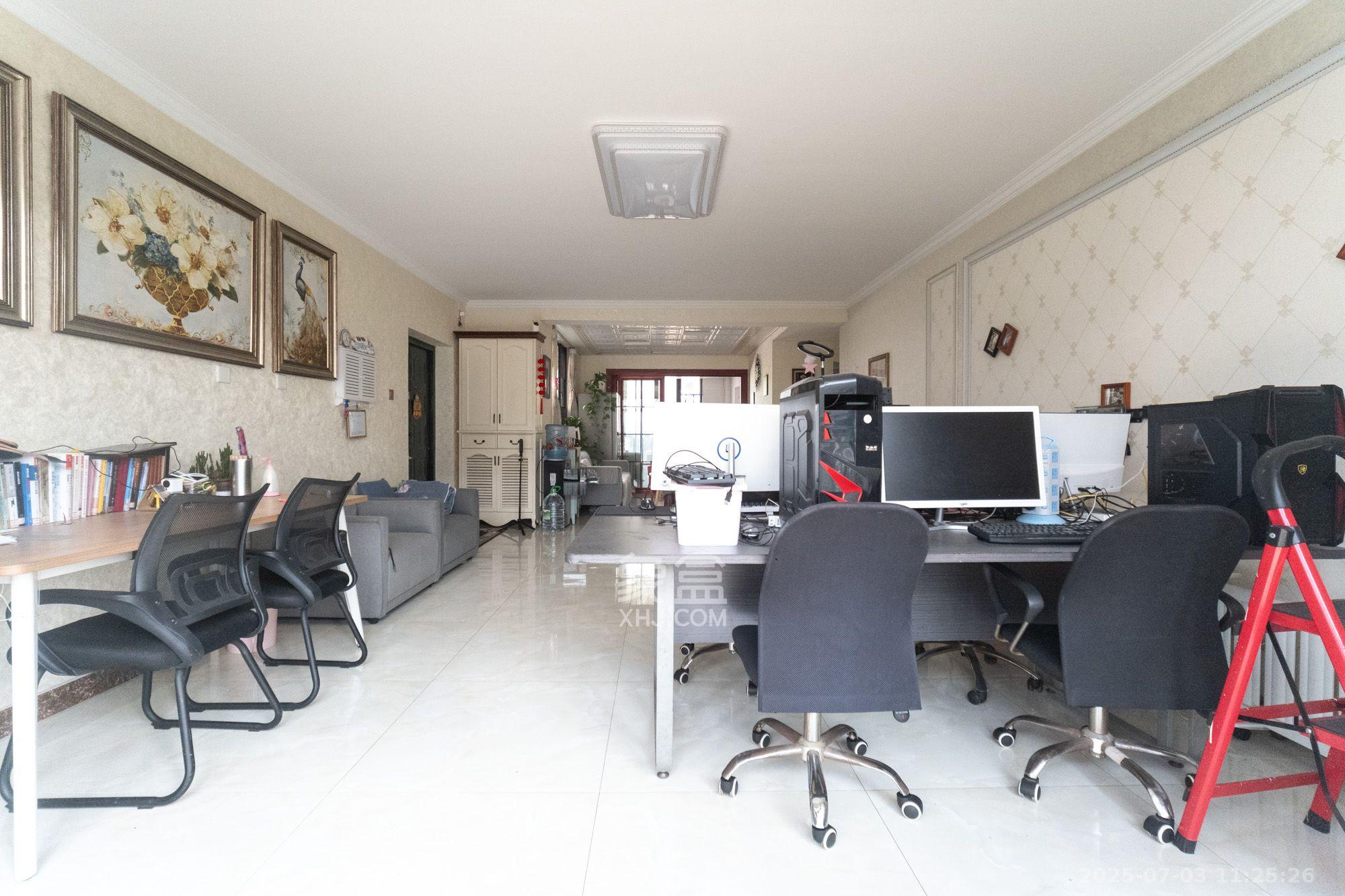 美林水郡 3室2厅2卫 3000.0元/月 美林水郡 3室2厅2卫 3000.0元/月室内图