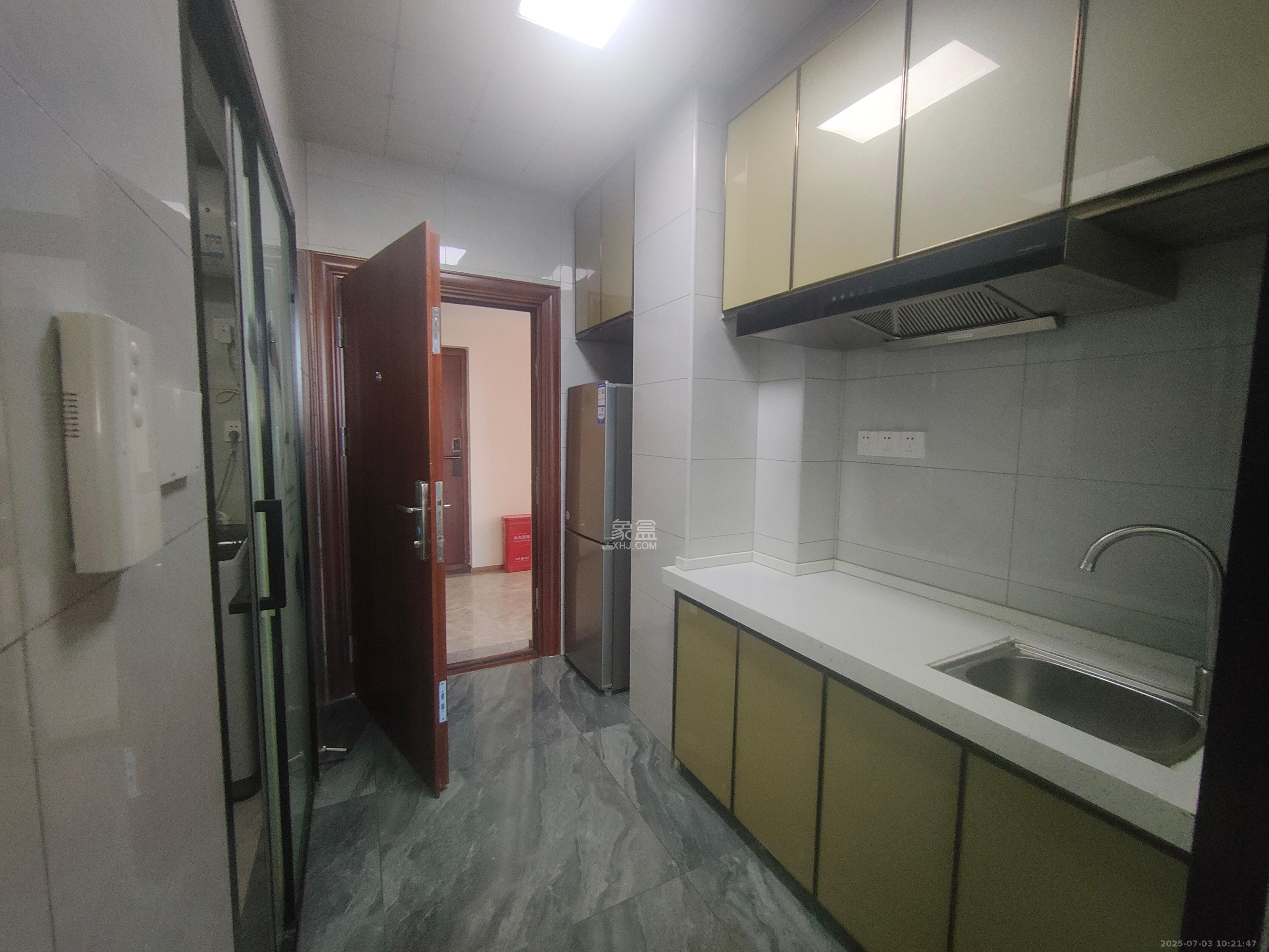 长沙高铁吾悦广场 1室1厅1卫 1600.0元/月 长沙高铁吾悦广场 1室1厅1卫 1600.0元/月室内图