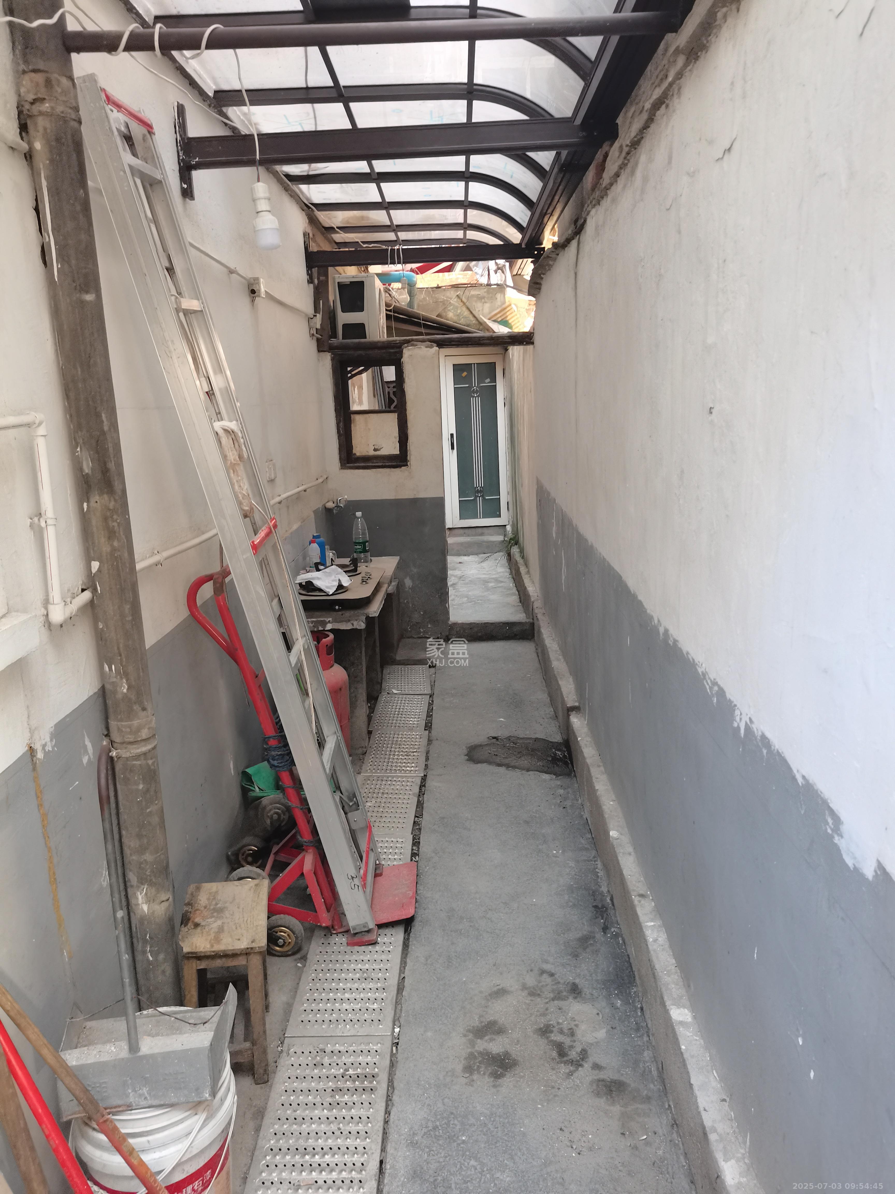 复兴街(陈家巷)散盘 1室1厅1卫 1200.0元/月 复兴街(陈家巷)散盘 1室1厅1卫 1200.0元/月室内图