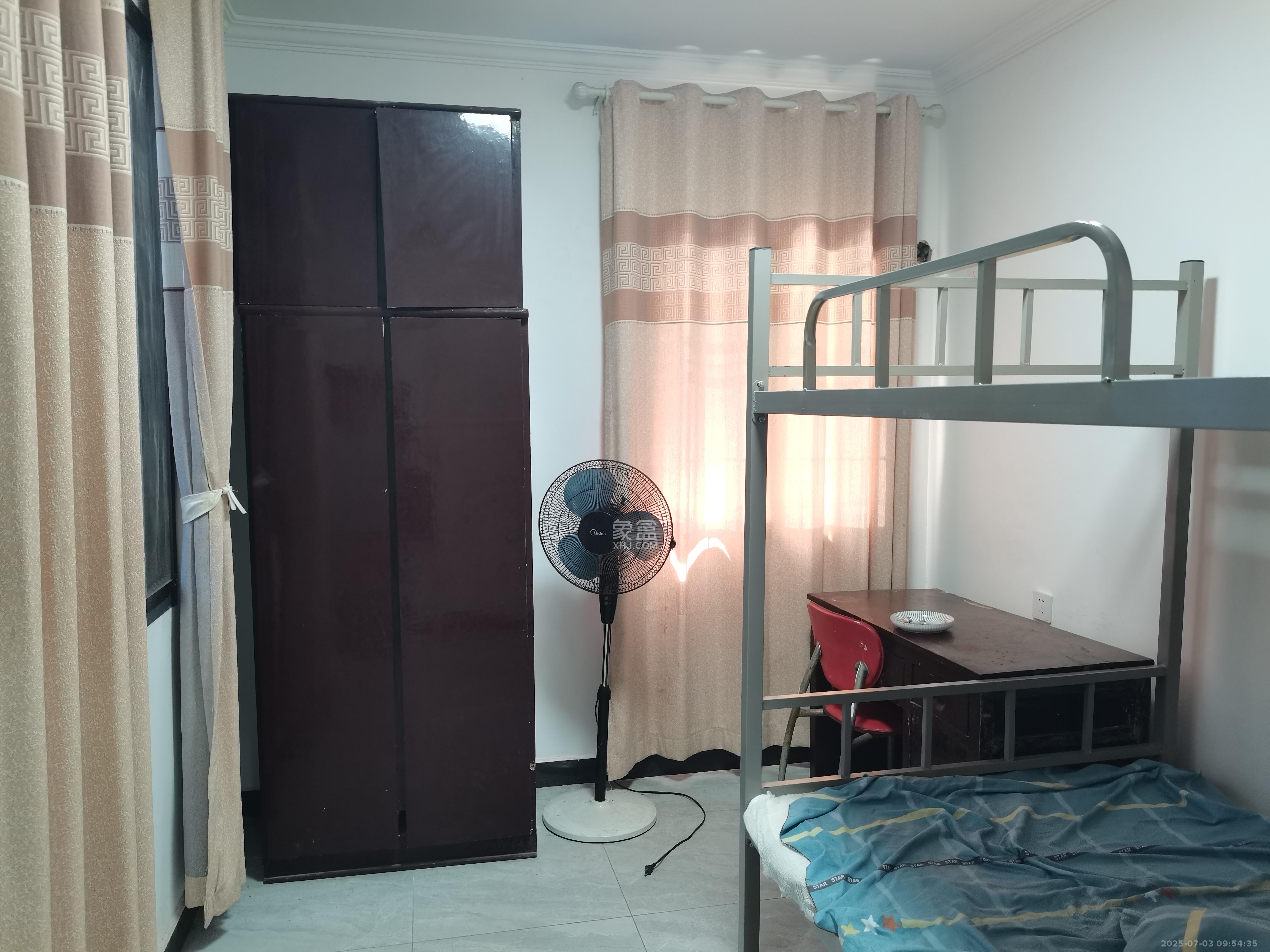 复兴街(陈家巷)散盘 1室1厅1卫 1200.0元/月 复兴街(陈家巷)散盘 1室1厅1卫 1200.0元/月室内图