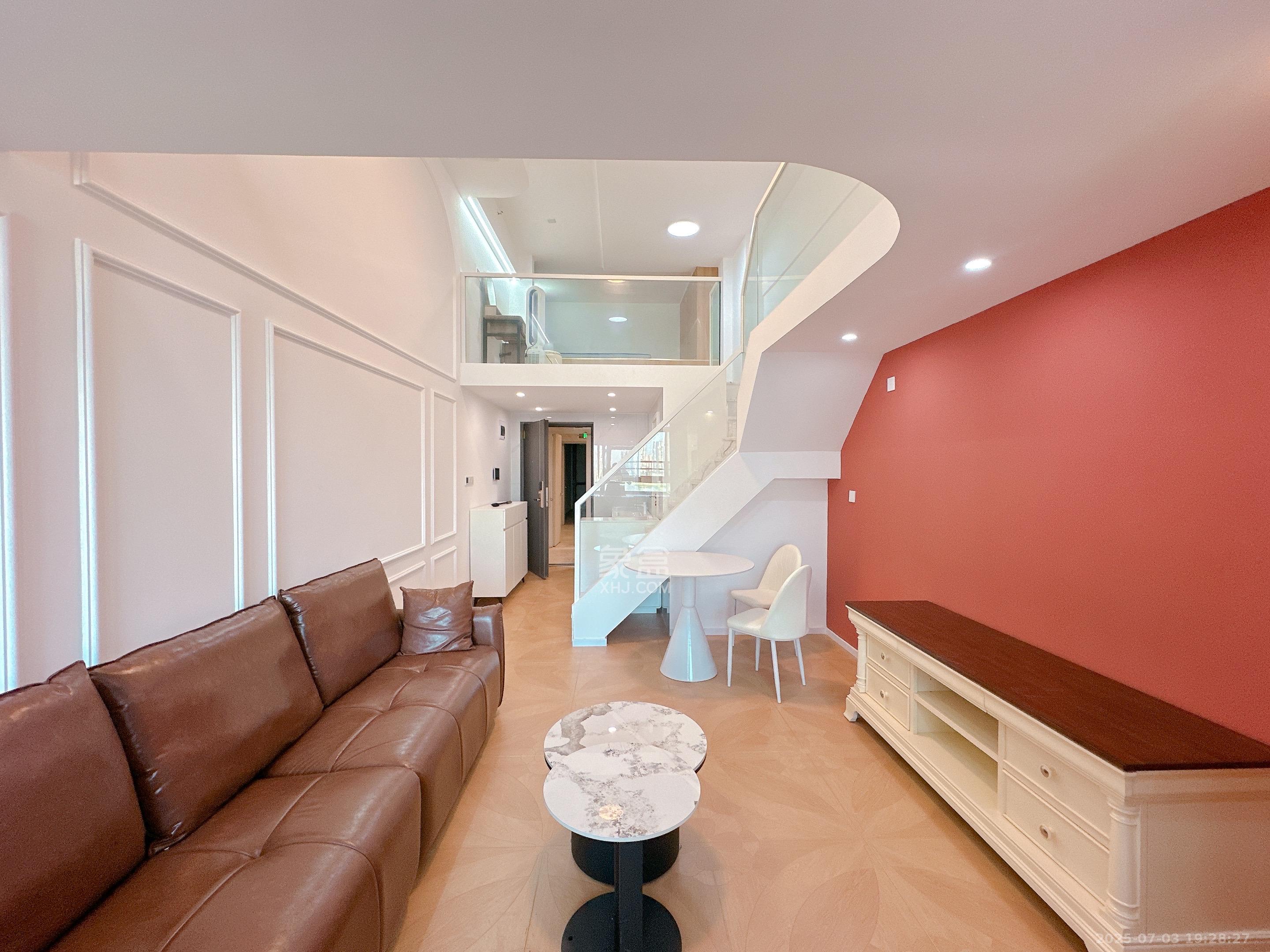 复地滨江金融中心 2室1厅1卫 3200.0元/月 复地滨江金融中心 2室1厅1卫 3200.0元/月室内图