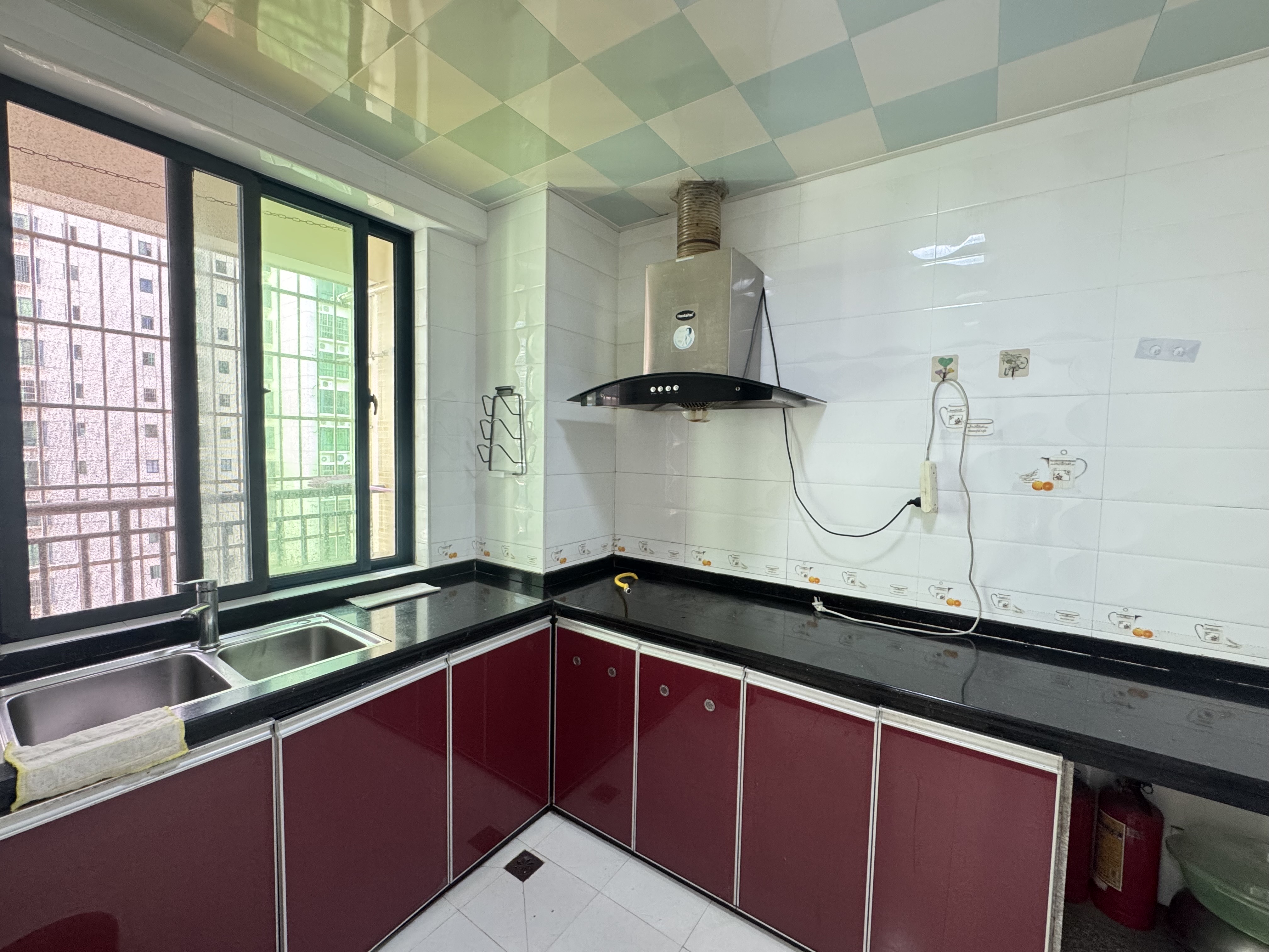 碧湖家园  3室2厅2卫    2700.0元/月 碧湖家园  3室2厅2卫    2700.0元/月室内图