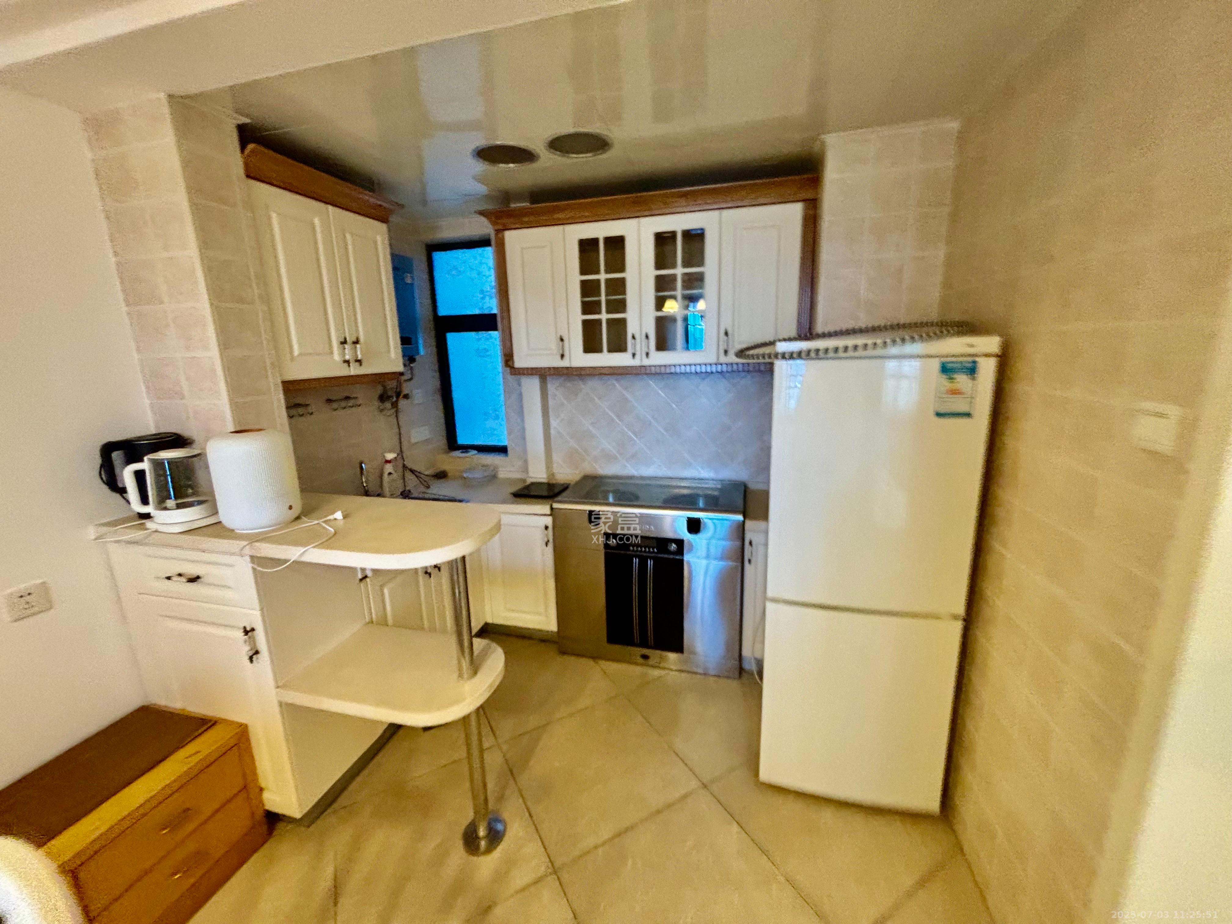 五一大道202(中环壹世界)  3室2厅1卫    3800.0元/月 五一大道202(中环壹世界)  3室2厅1卫    3800.0元/月室内图