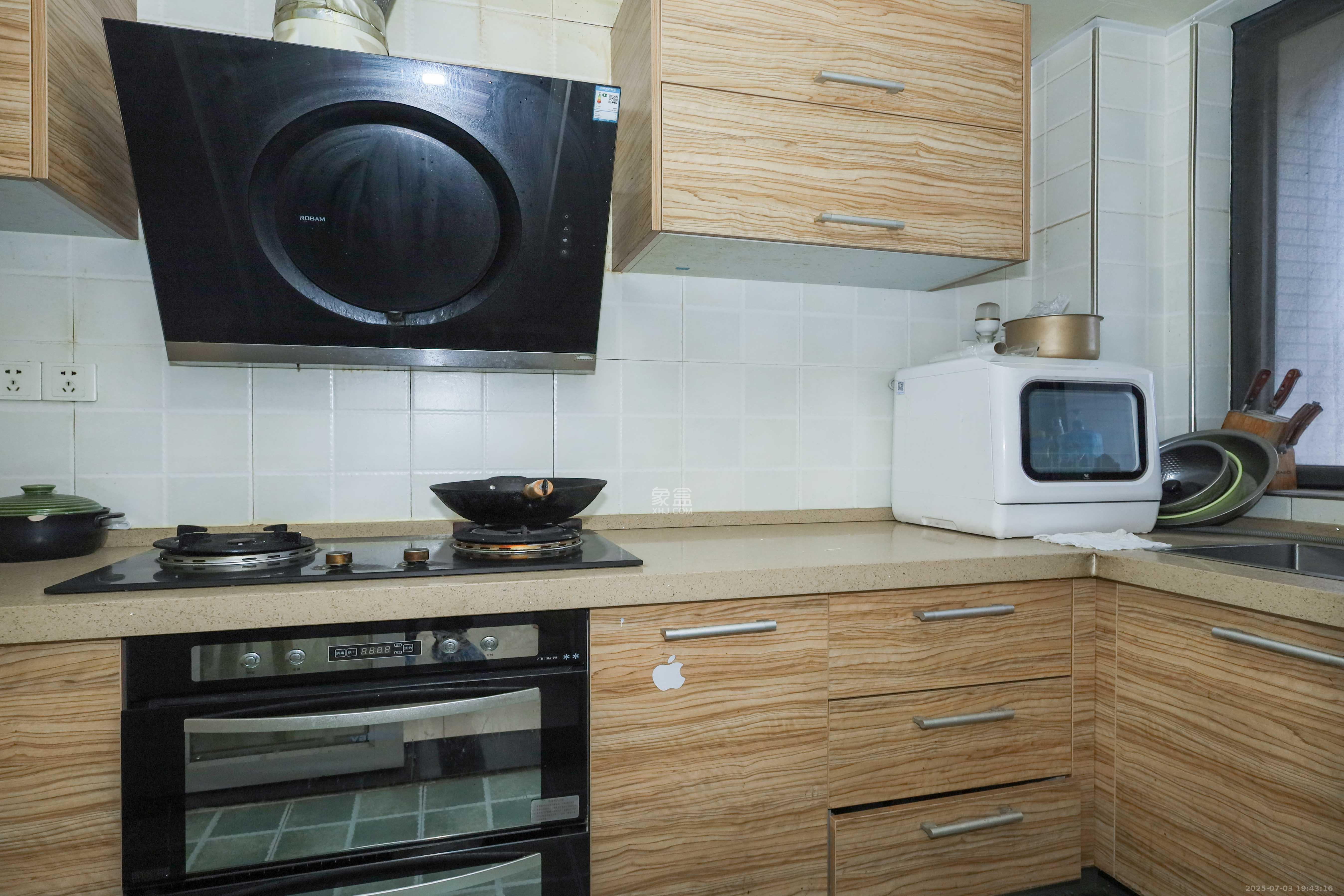 保利麓谷林语D区  3室2厅1卫    89.0万 保利麓谷林语D区  3室2厅1卫    89.0万厨房