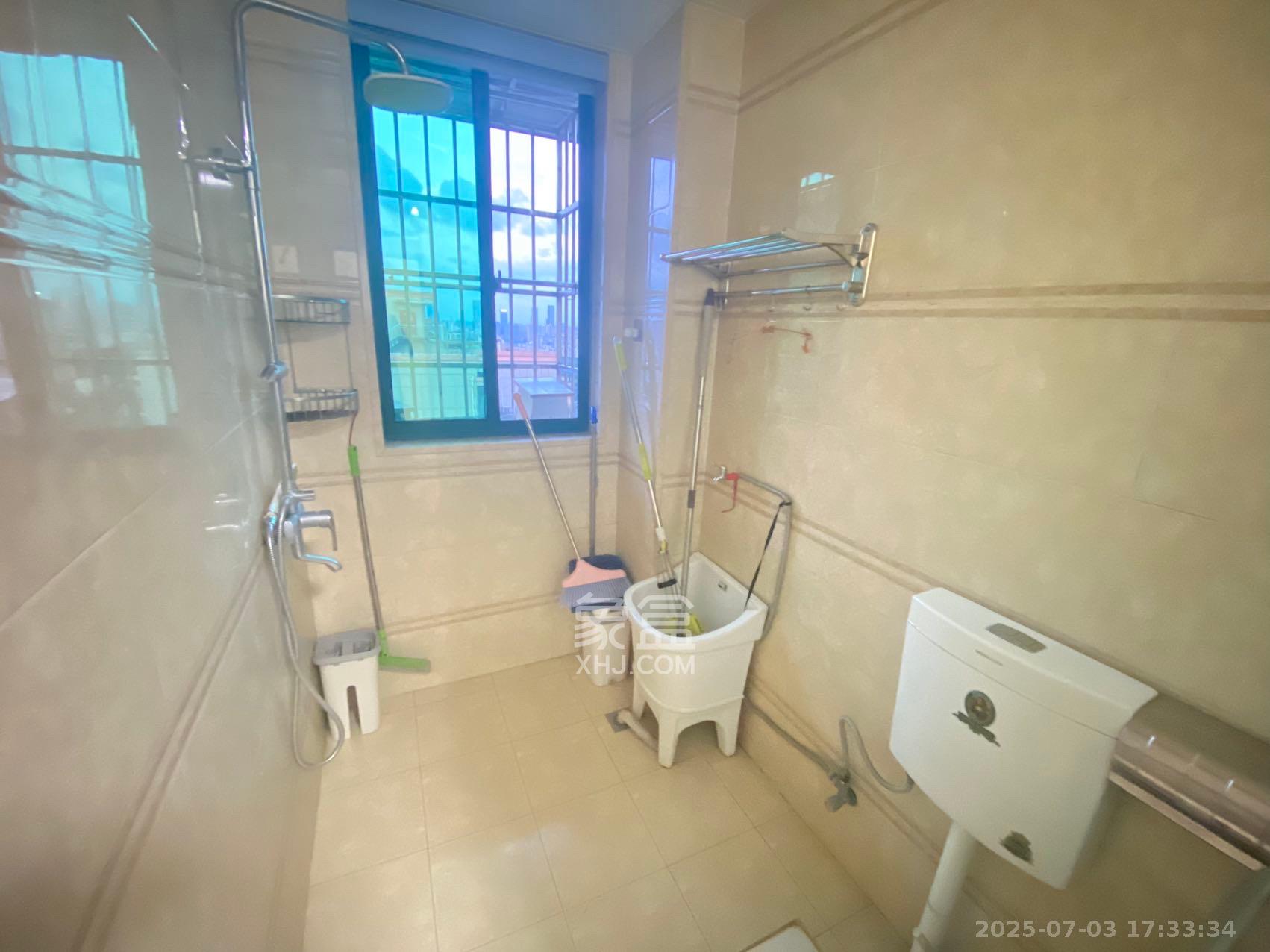 西韵佳苑  3室2厅2卫    3500.0元/月 西韵佳苑  3室2厅2卫    3500.0元/月室内图