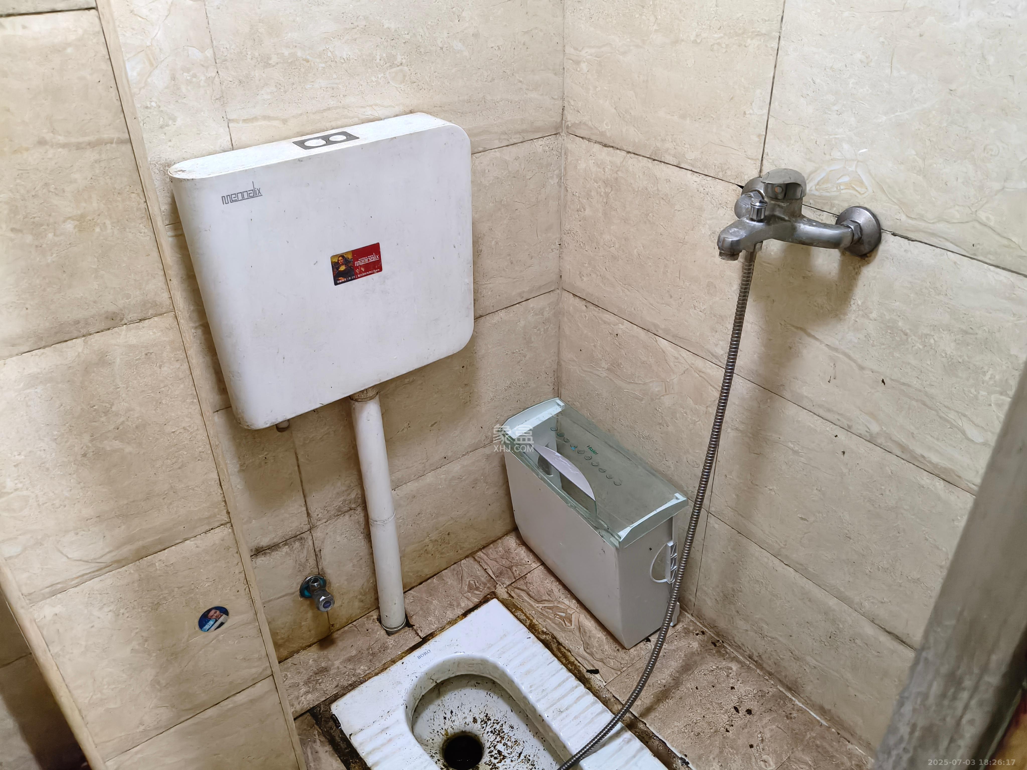 阿弥岭一片(长沙制药厂宿舍) 2室1厅1卫 1600.0元/月 阿弥岭一片(长沙制药厂宿舍) 2室1厅1卫 1600.0元/月室内图