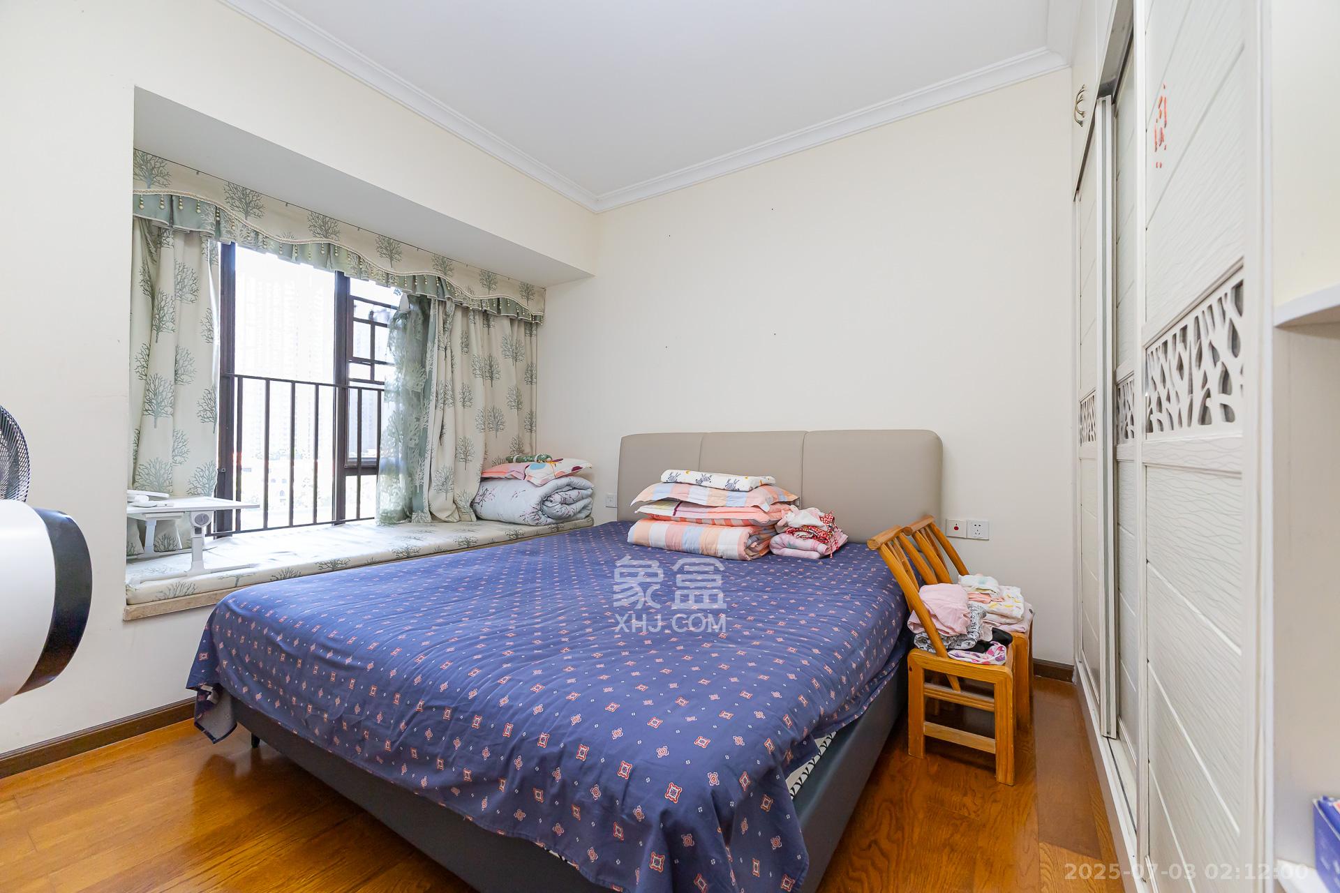 时代倾城一期 1室2厅1卫 85.0万 时代倾城一期 1室2厅1卫 85.0万卧室