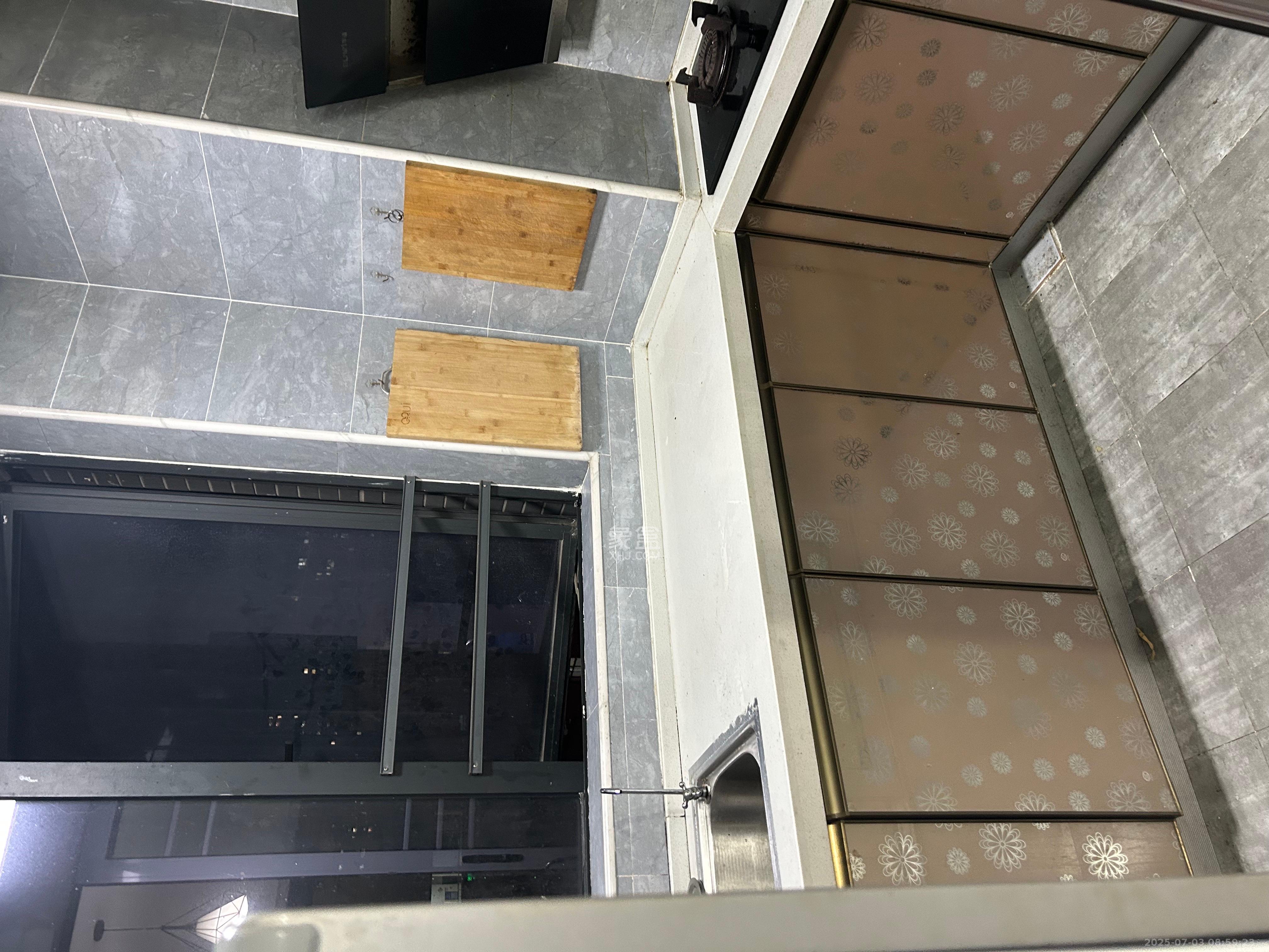 和庄  3室2厅2卫   2200.00元/月室内图