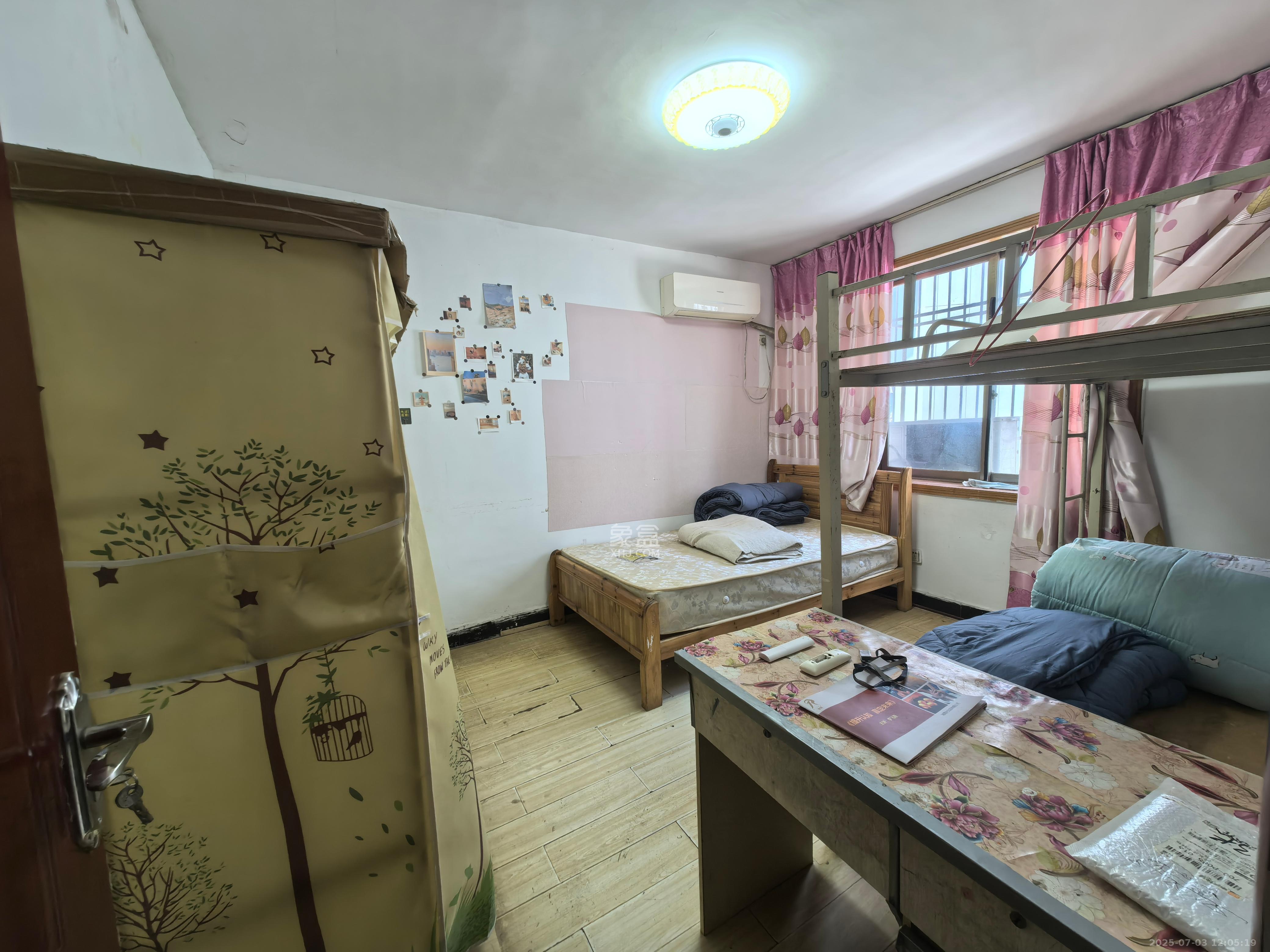 吉景小区  3室2厅1卫   2000.00元/月室内图