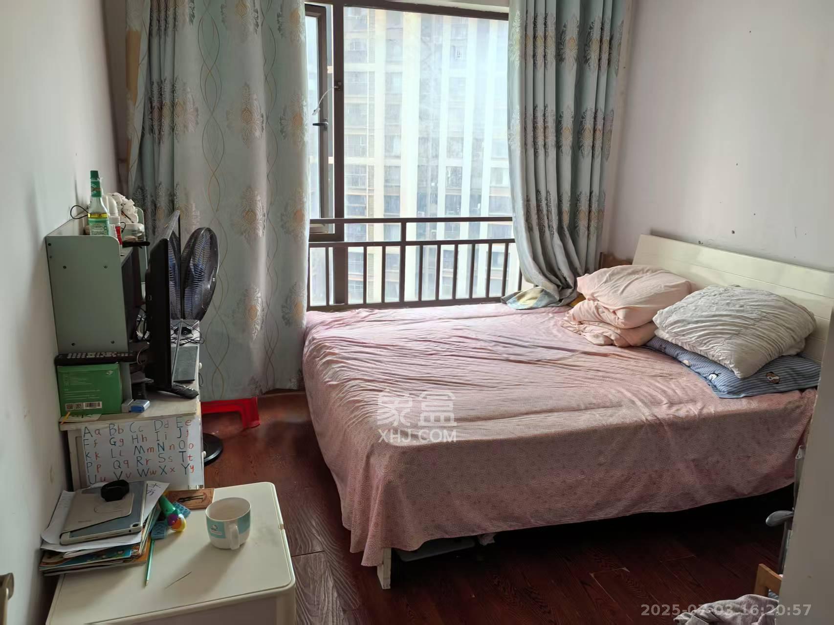 旭辉御府  3室2厅2卫   2600.00元/月室内图