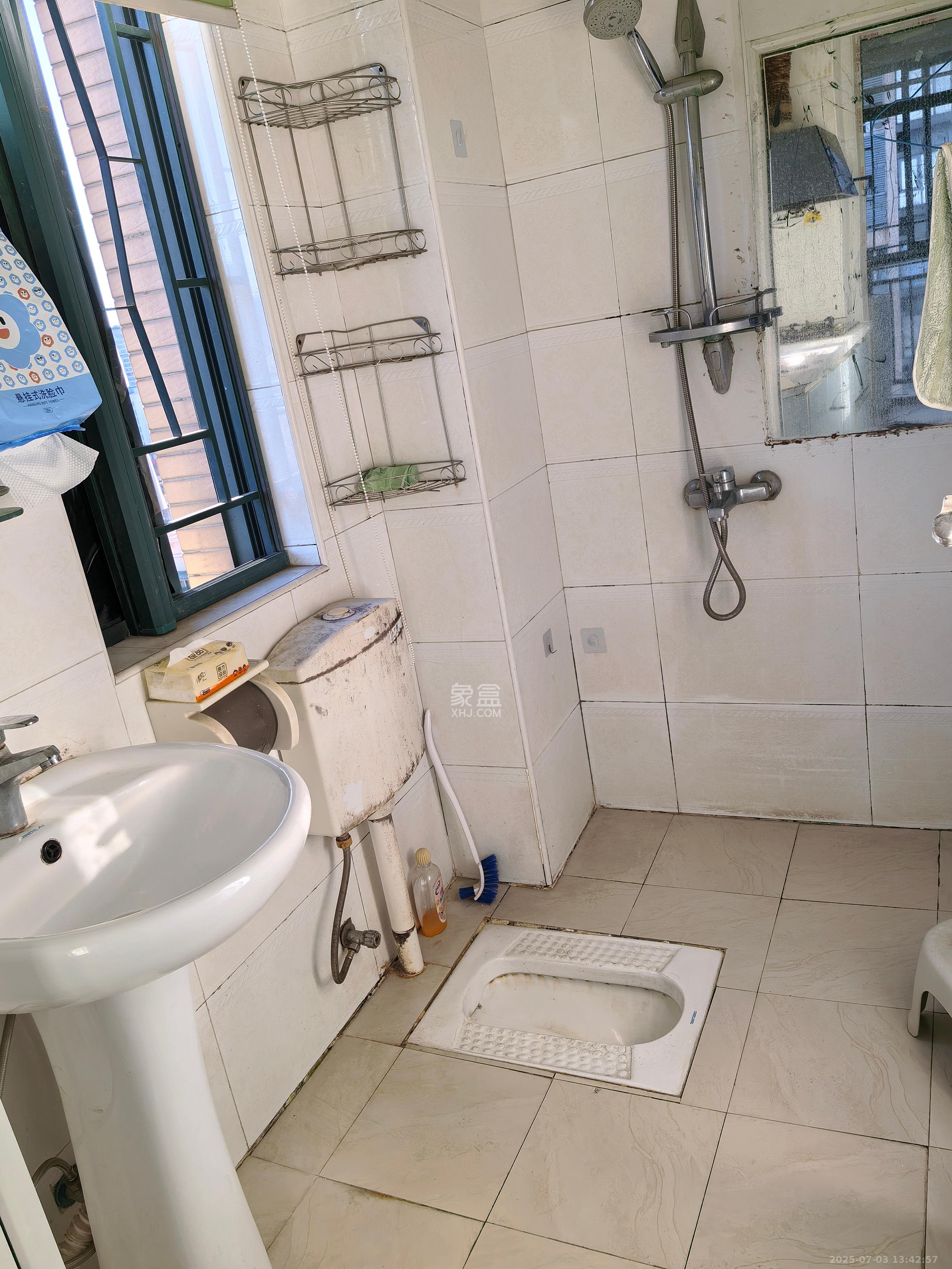 凯轩云顶  1室1厅1卫    1500.0元/月 凯轩云顶  1室1厅1卫    1500.0元/月室内图