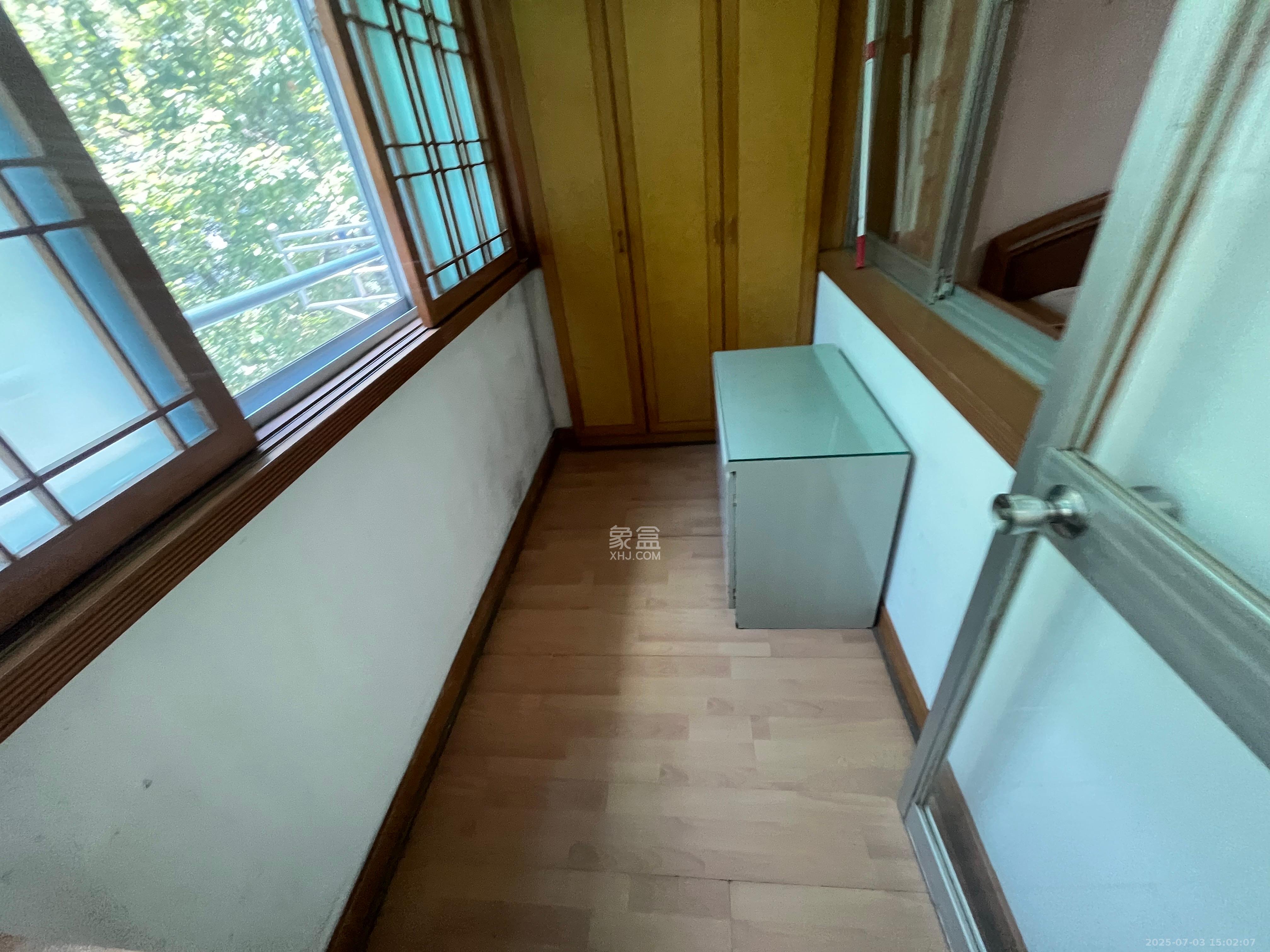 安全厅宿舍阳光小区（湘湖渔场阳光小区)  3室2厅1卫   2400.00元/月室内图