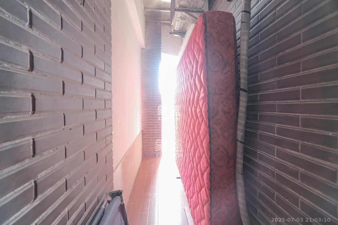 红树湾 2室2厅1卫 43.8万 红树湾 2室2厅1卫 43.8万阳台