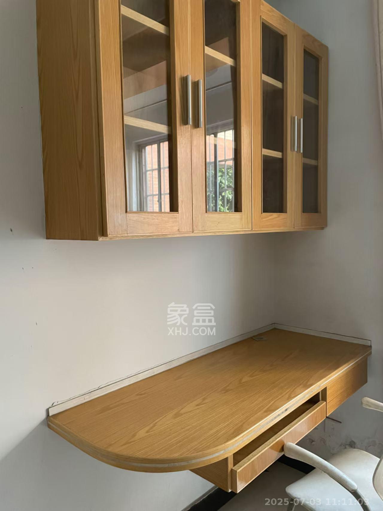 鄱阳小区  3室2厅2卫    2000.0元/月 鄱阳小区  3室2厅2卫    2000.0元/月室内图