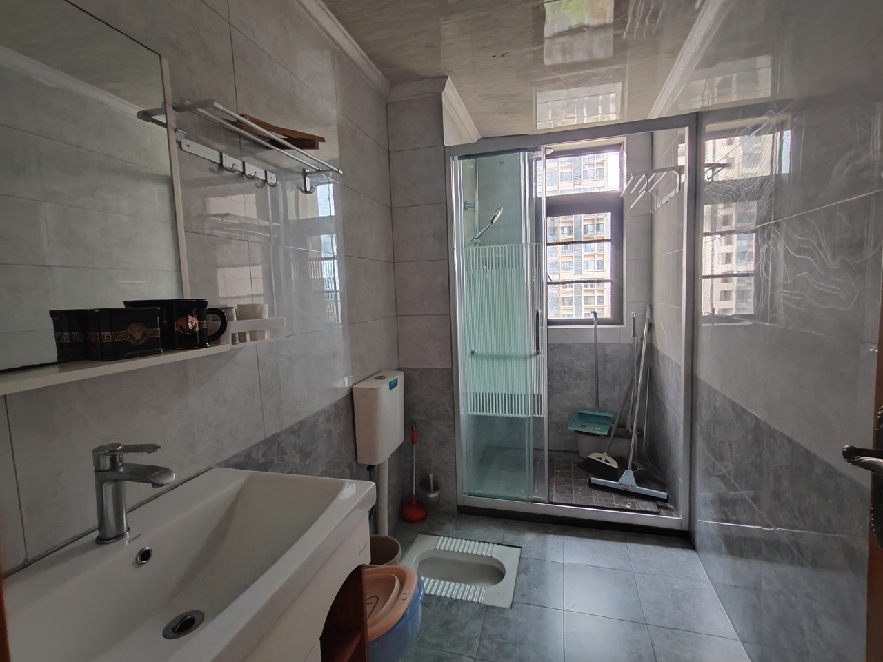 万达广场骏豪仕家(万达公馆) 4室2厅2卫 189.0万 万达广场骏豪仕家(万达公馆) 4室2厅2卫 189.0万室内图