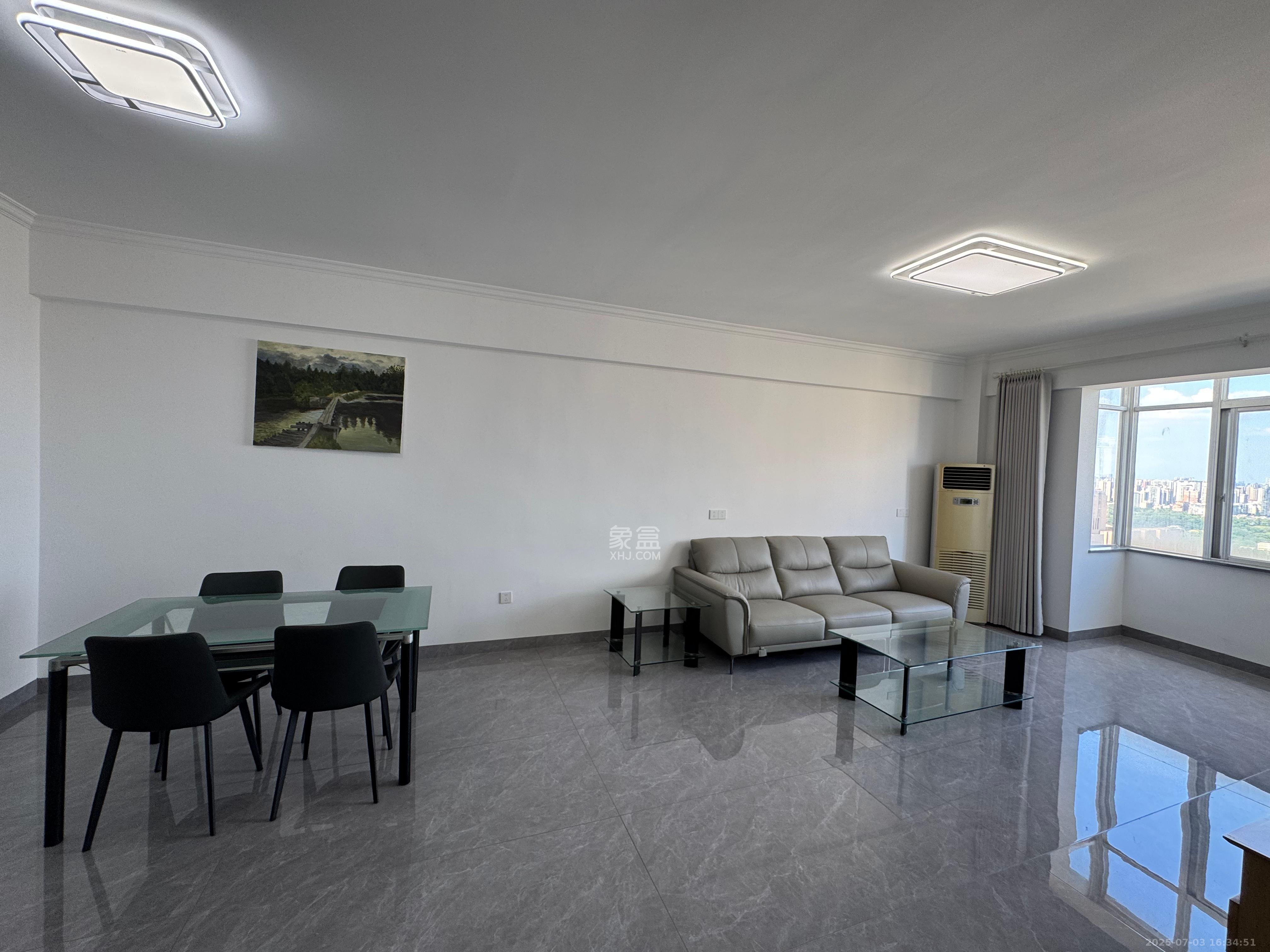 建鸿达现代城 3室2厅1卫 5300.0元/月 建鸿达现代城 3室2厅1卫 5300.0元/月室内图