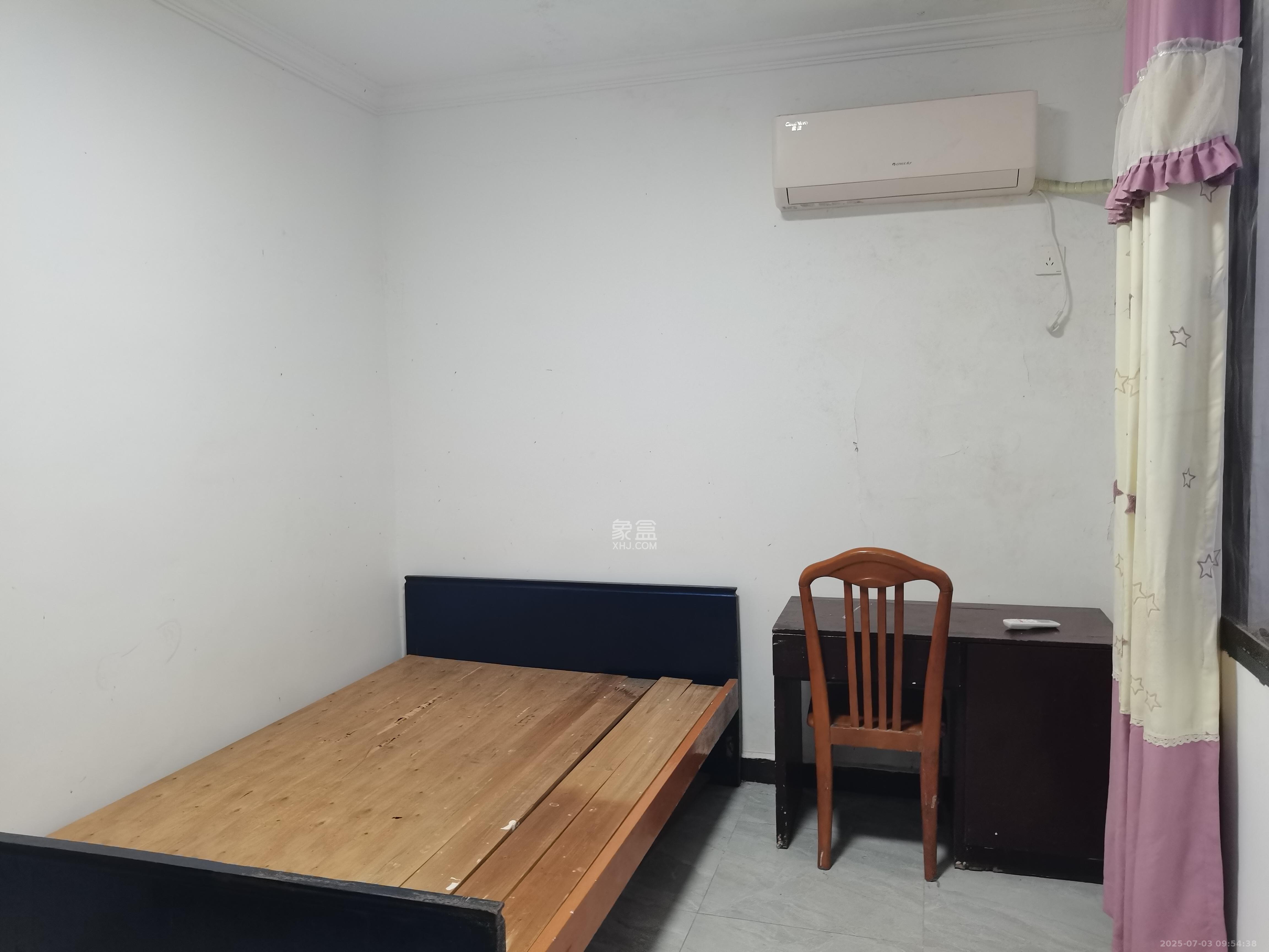 复兴街(陈家巷)散盘 1室1厅1卫 1200.0元/月 复兴街(陈家巷)散盘 1室1厅1卫 1200.0元/月室内图