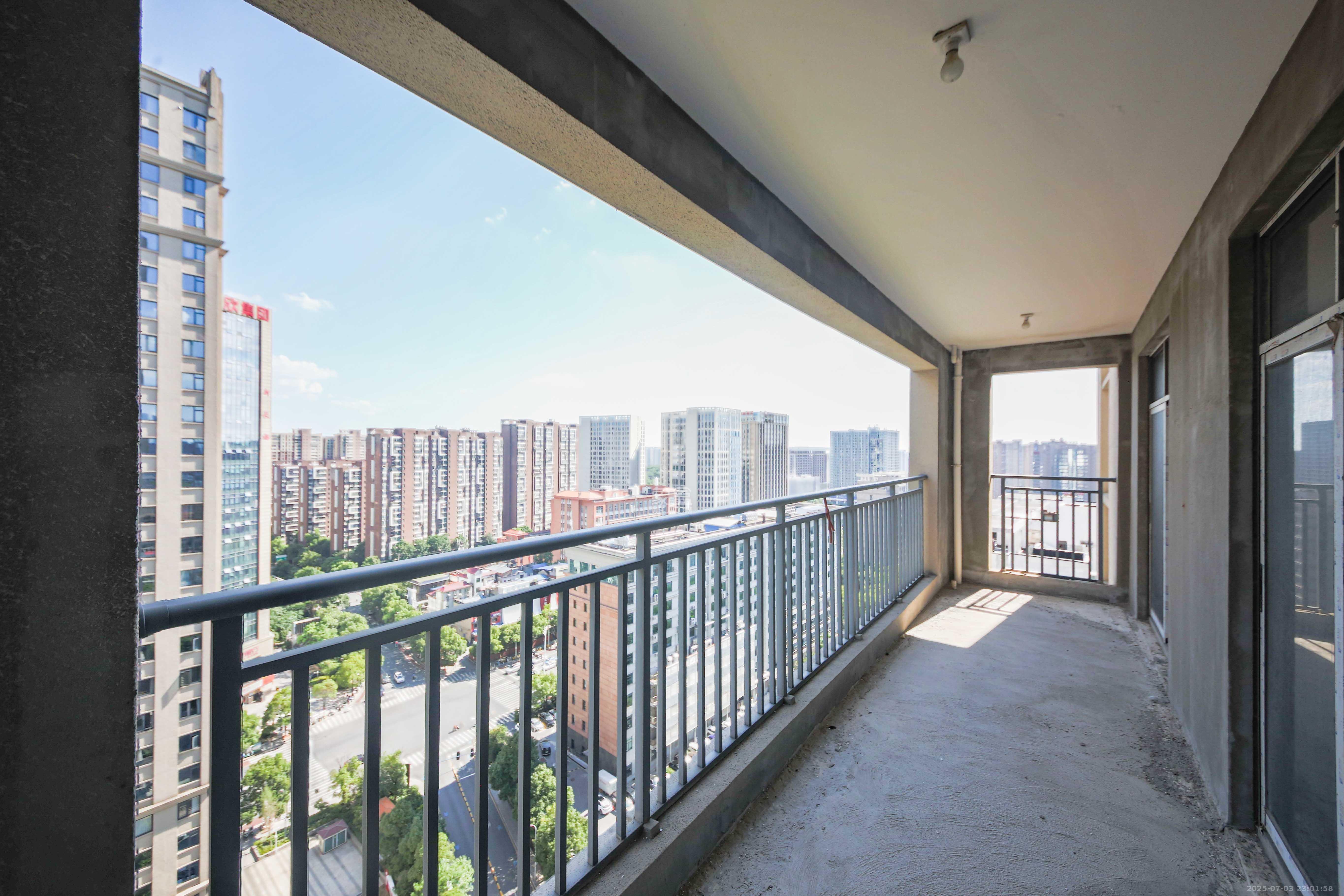 友谊青苑 4室2厅2卫 256.0万 友谊青苑 4室2厅2卫 256.0万阳台