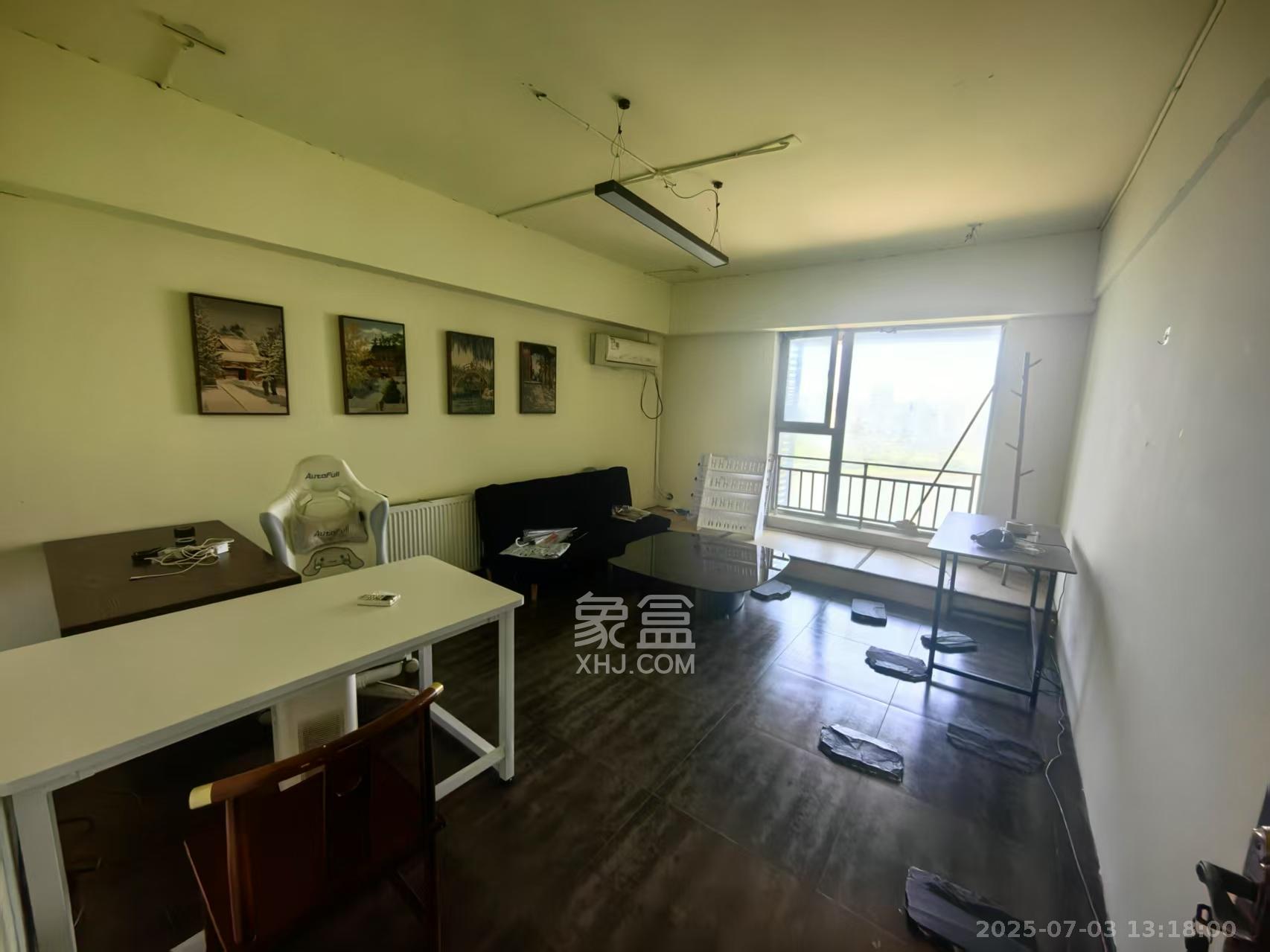 潮宗御苑 5室2厅2卫 7500.0元/月 潮宗御苑 5室2厅2卫 7500.0元/月室内图