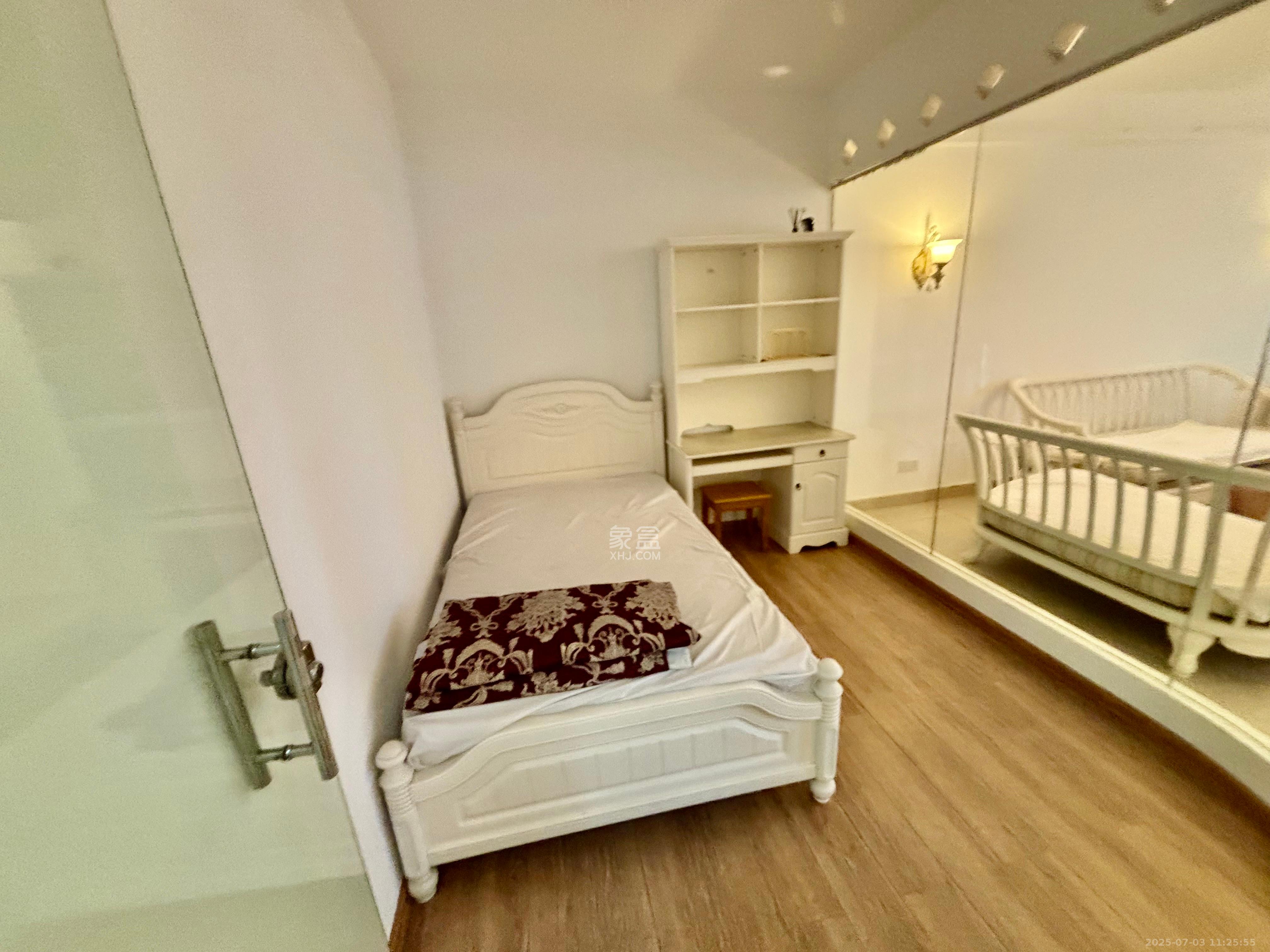 五一大道202(中环壹世界)  3室2厅1卫    3800.0元/月 五一大道202(中环壹世界)  3室2厅1卫    3800.0元/月室内图