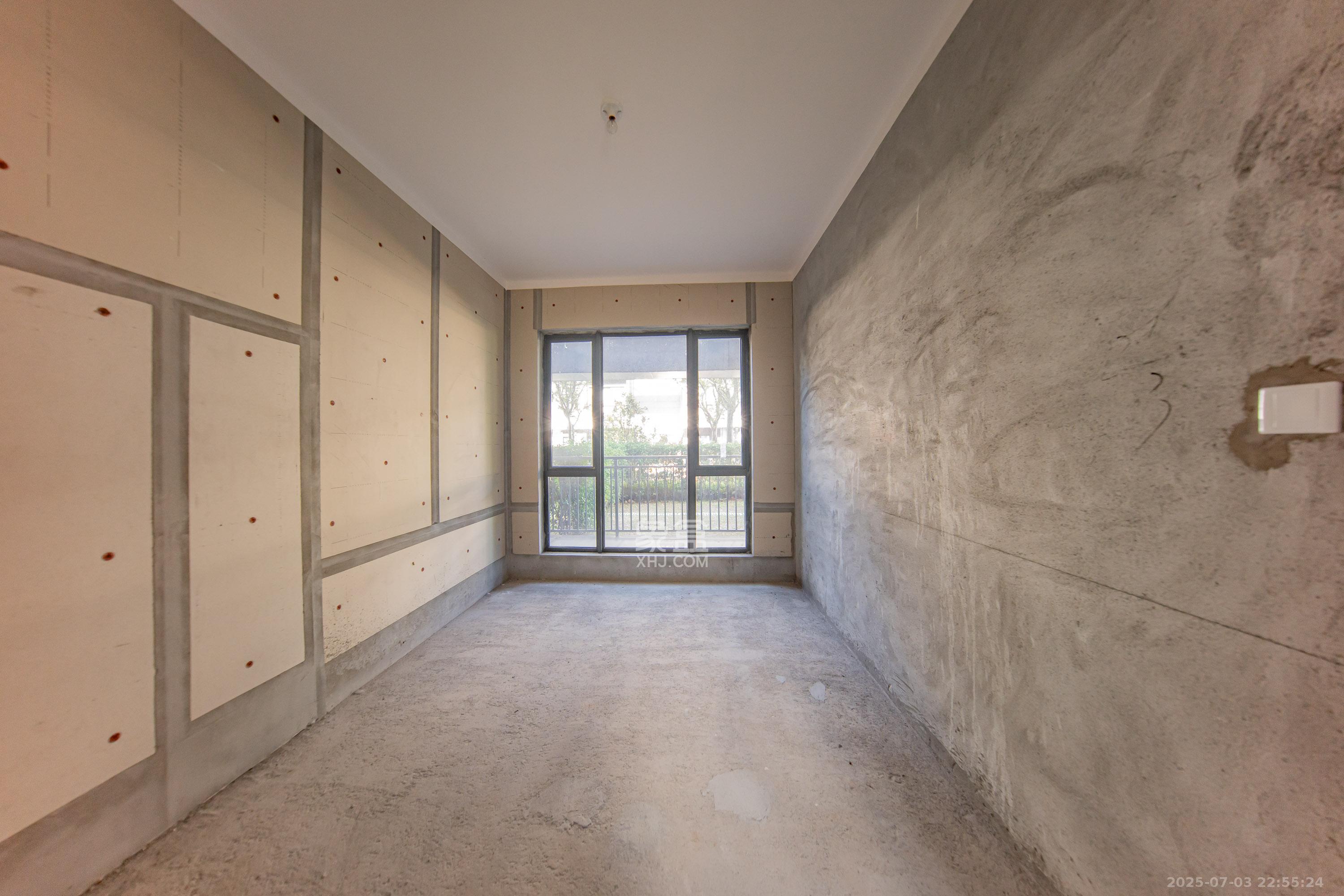 南山天岳 4室2厅1卫 358.0万 南山天岳 4室2厅1卫 358.0万卧室