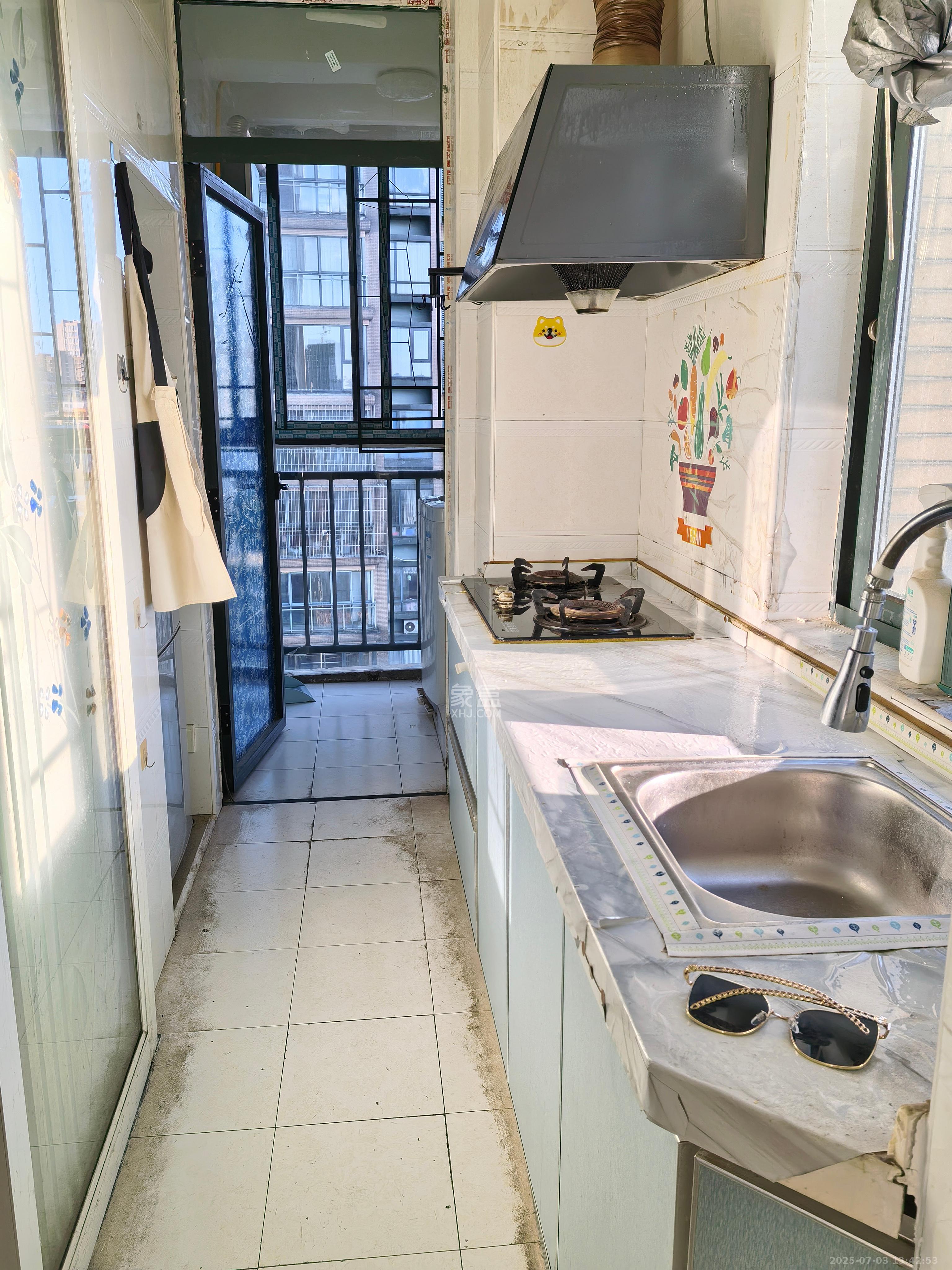 凯轩云顶  1室1厅1卫    1500.0元/月 凯轩云顶  1室1厅1卫    1500.0元/月室内图