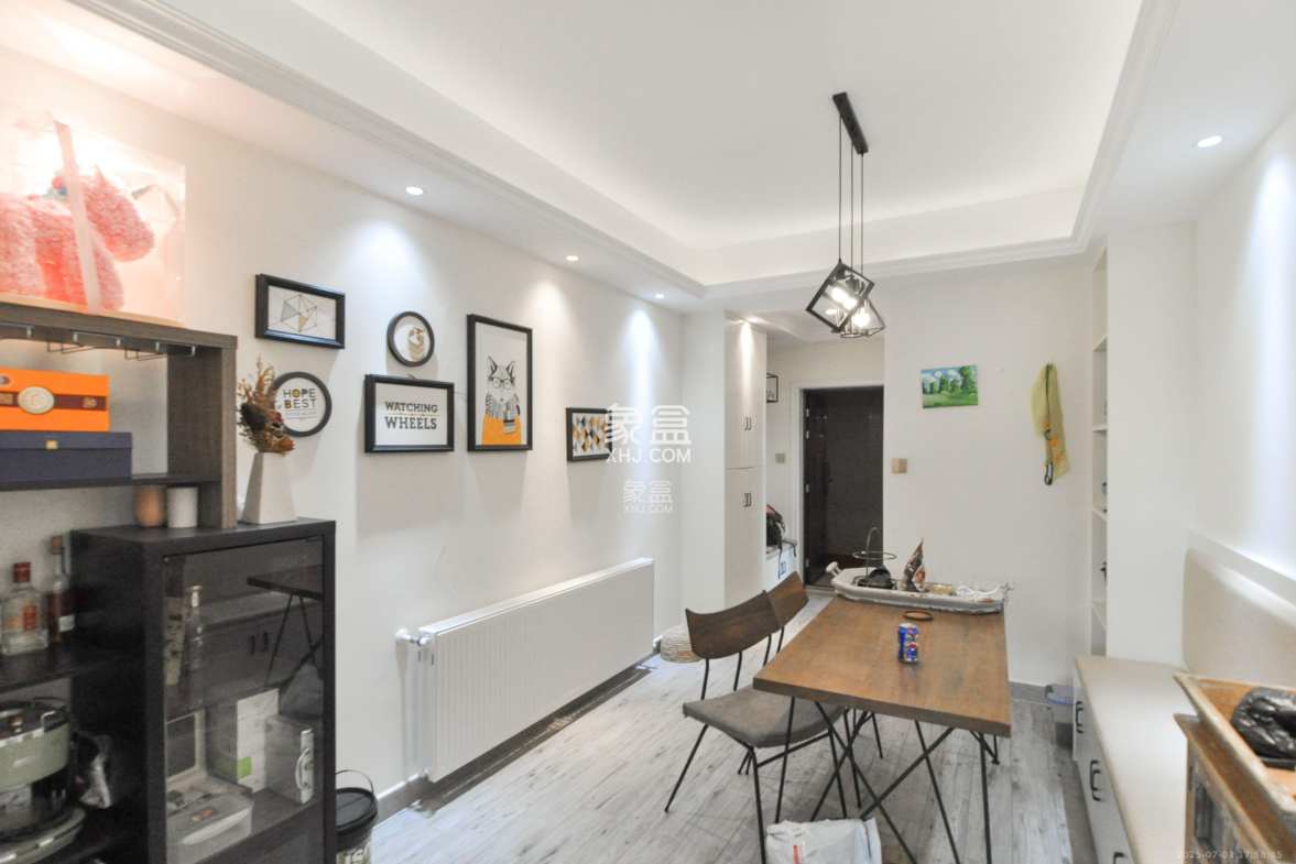 君康家园(梅溪湖七喜街) 3室2厅2卫 3500.0元/月 君康家园(梅溪湖七喜街) 3室2厅2卫 3500.0元/月室内图