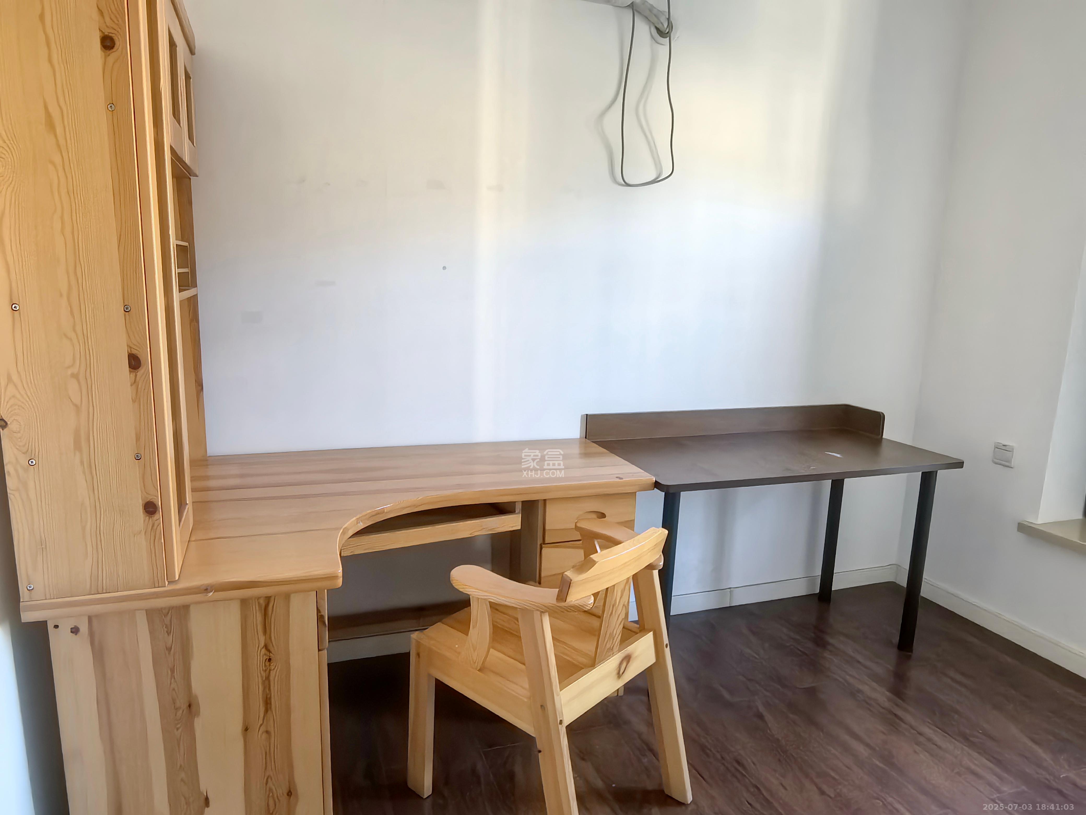 万科里梅溪郡  3室2厅2卫   3300.00元/月室内图