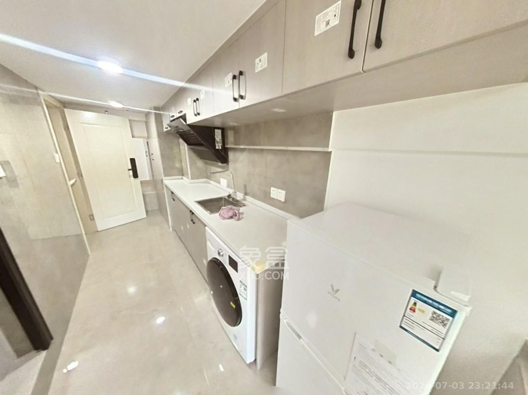 龙湖湘江星座（祺鑫星座公寓）  1室1厅1卫   1100.00元/月室内图1