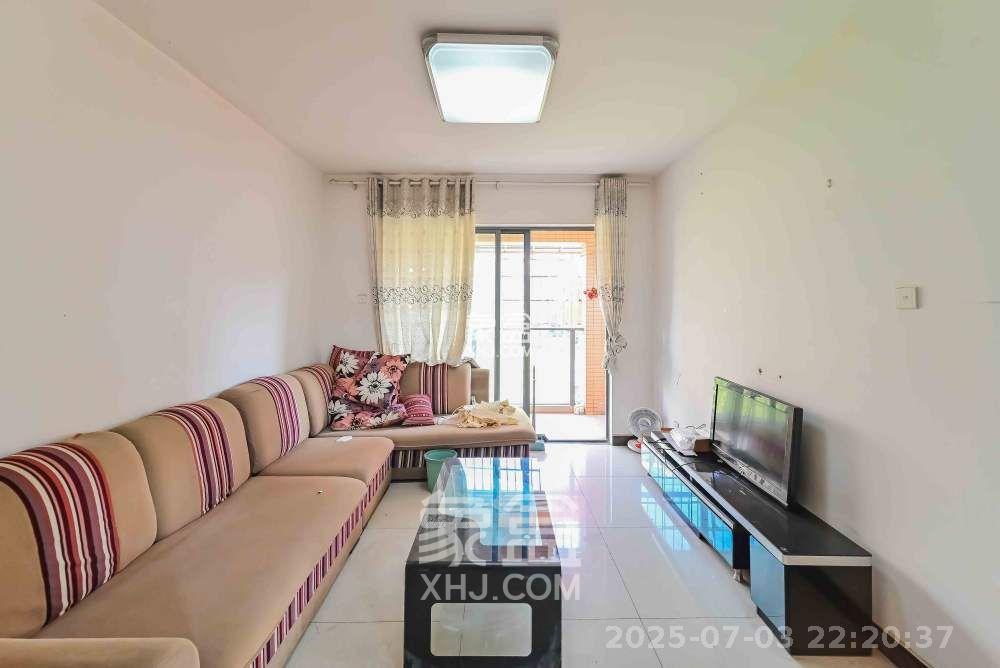 中城丽景香山园  1室2厅1卫   2200.00元/月室内图1