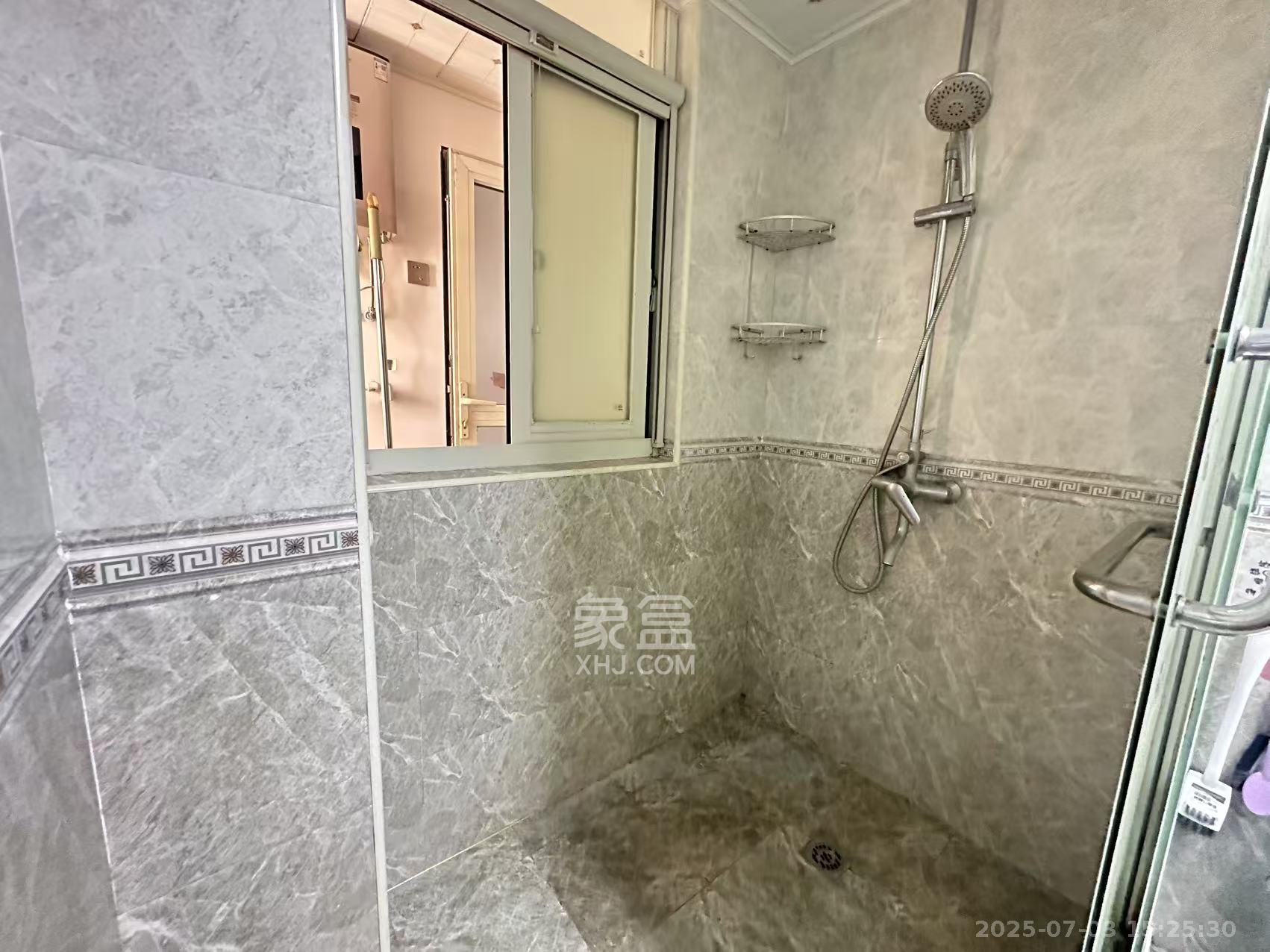 北辰三角洲E6区  3室2厅1卫   3800.00元/月室内图
