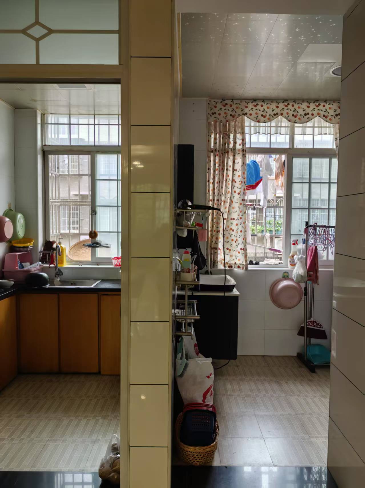 丽景港湾  2室2厅1卫   1800.00元/月室内图
