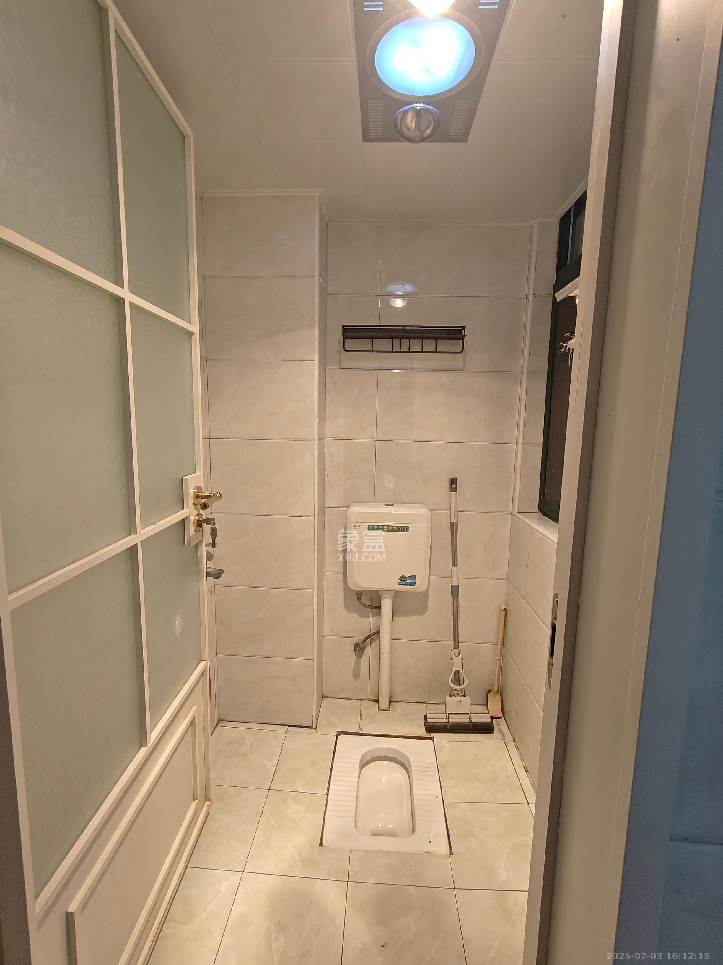 洋湖时代 3室2厅1卫 2200.0元/月 洋湖时代 3室2厅1卫 2200.0元/月室内图