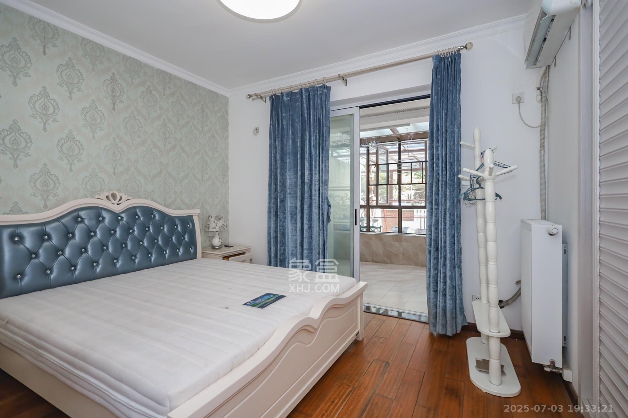 世茂铂翠湾二期 3室2厅2卫 288.0万 世茂铂翠湾二期 3室2厅2卫 288.0万卧室