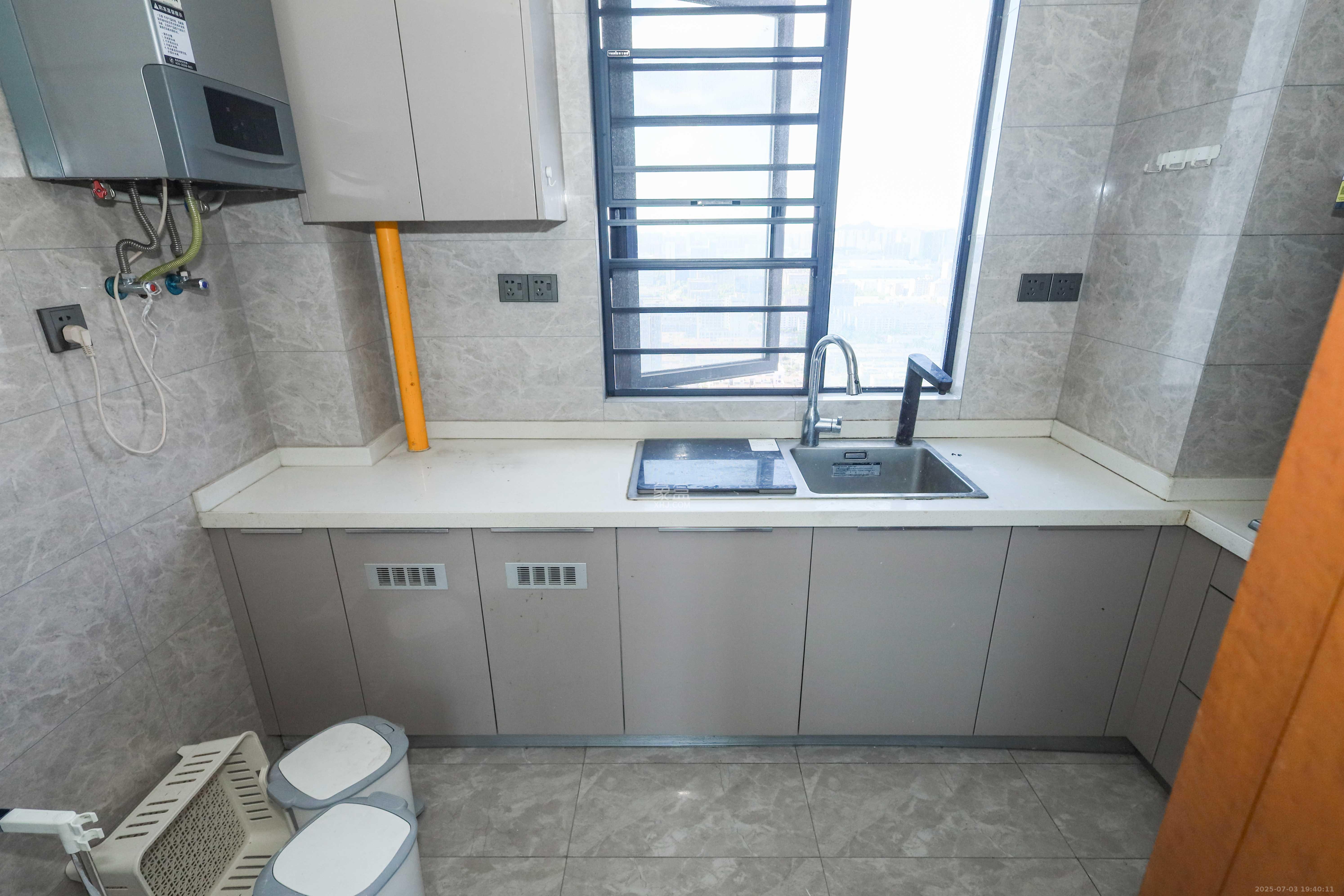 梅溪悦章  4室2厅2卫    156.0万 梅溪悦章  4室2厅2卫    156.0万厨房