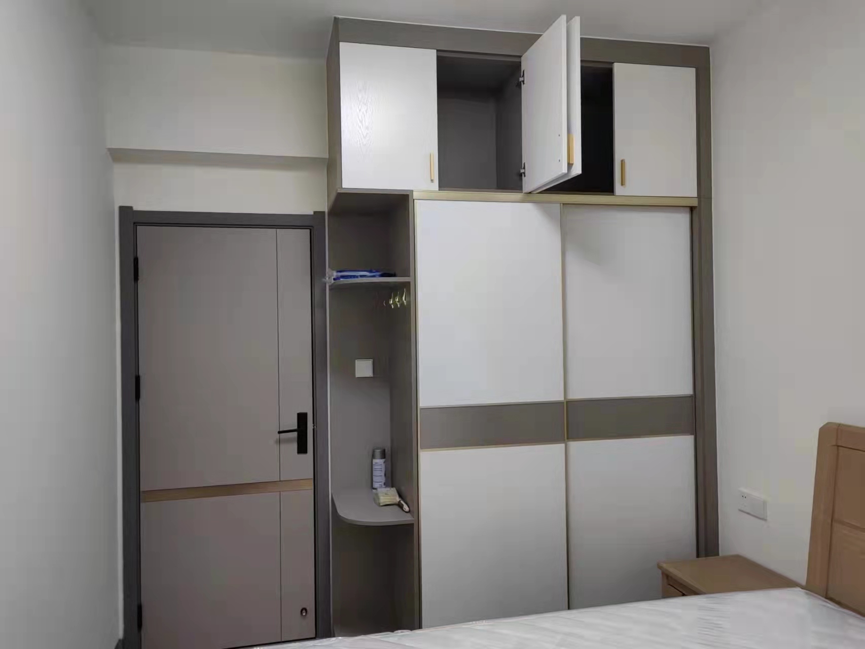 世茂璀璨滨江 3室2厅2卫 3000.0元/月 世茂璀璨滨江 3室2厅2卫 3000.0元/月室内图